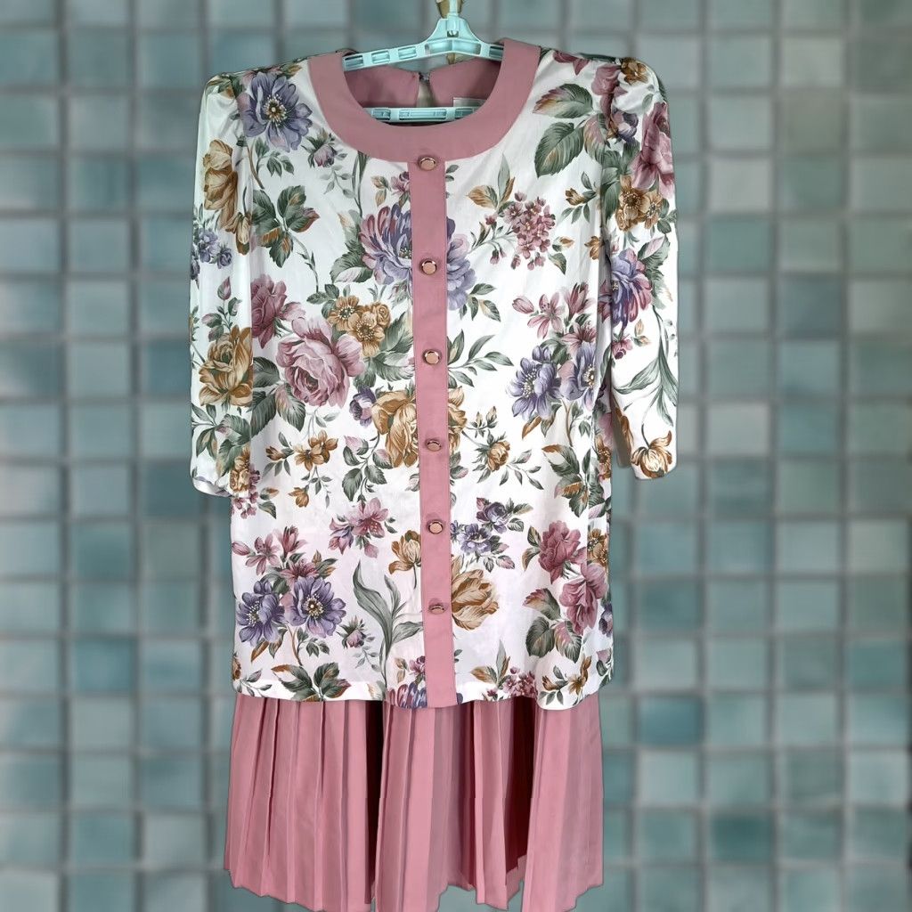 Vintage VINTAGE Studio C Dress Sh dp Waist Floral Pleated Peplum Dress 16 Pink Women Sized 16 Knee Length Fall Spring Summer 16 Womens Size XXL / US 16-18 / IT 52-54 - 1 Thumbnail