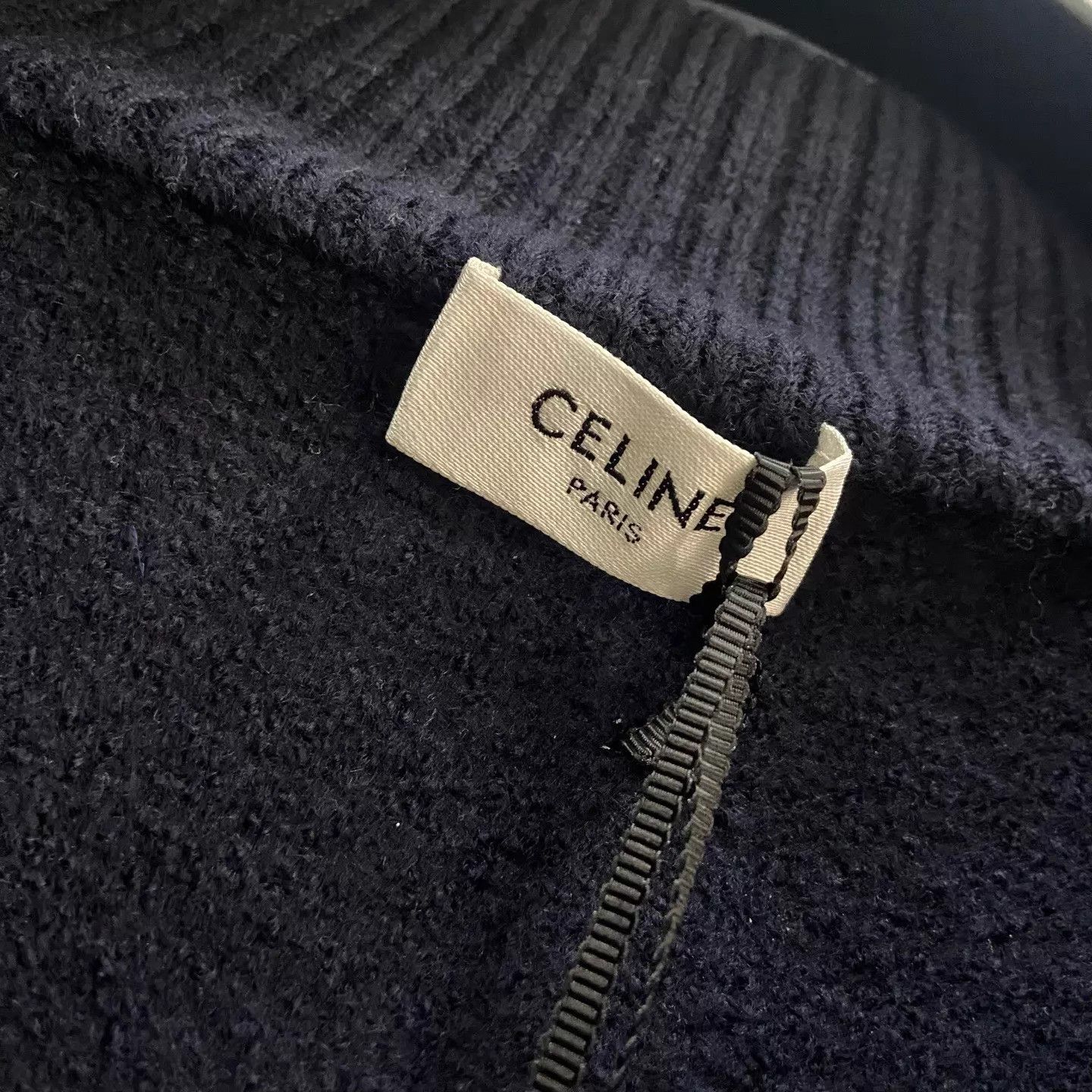 Celine Celine V-neck color block pocket knit sweater M NWT Size M / US 6-8 / IT 42-44 - 2 Thumbnail