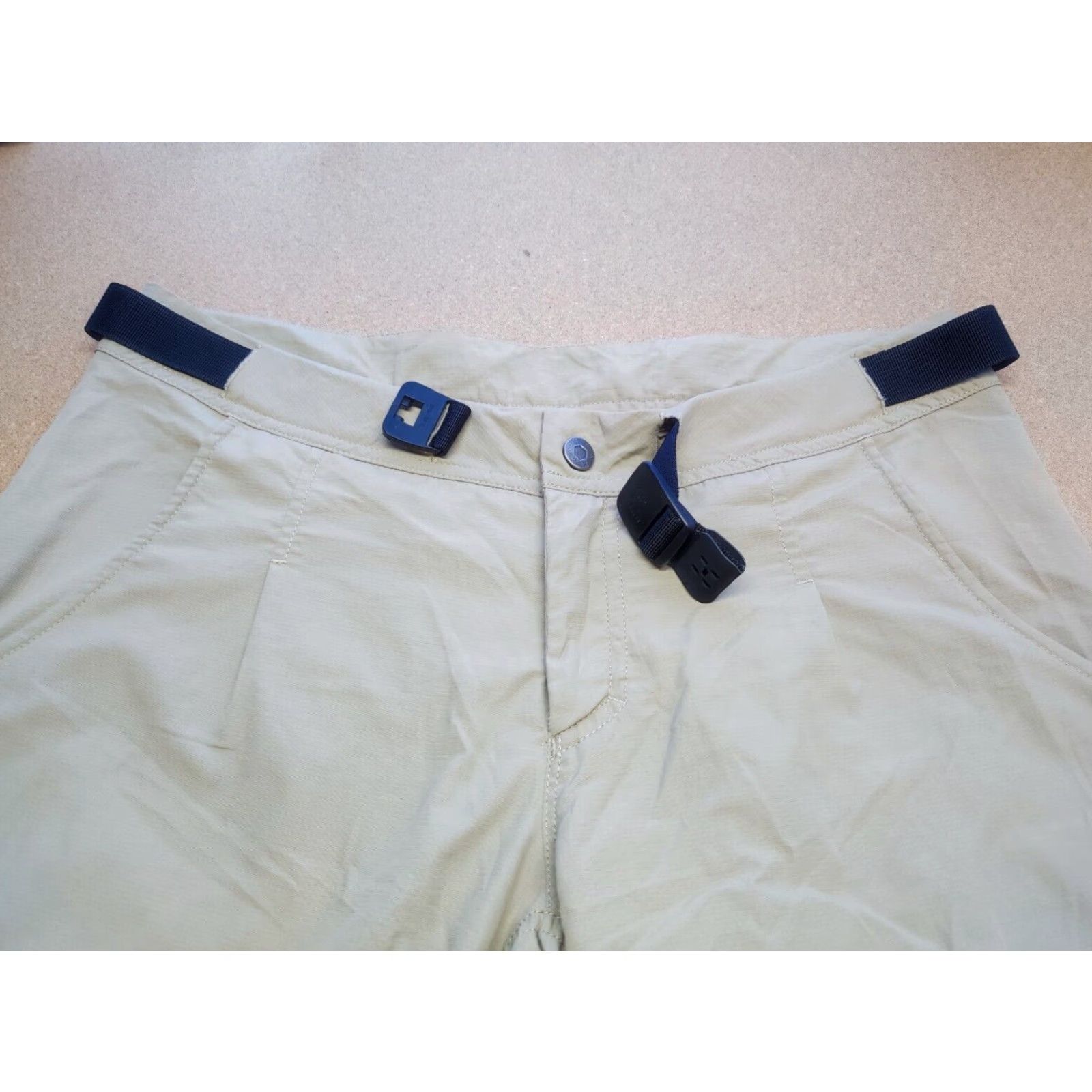 Vintage Haglofs Hiking Shorts Womens Size 36 Outdoor Beige Pockets Belted Ladies Size 25" / US 0 / IT 36 - 7 Thumbnail