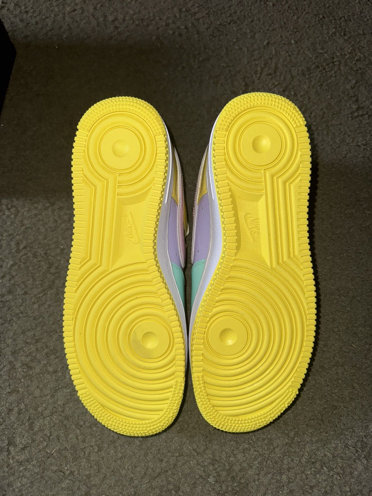 Nike (New) Nike Air Force 1 ‘07 “Easter” 2026 (9.5 Men’s) Size US 9.5 / EU 42-43 - 5 Thumbnail