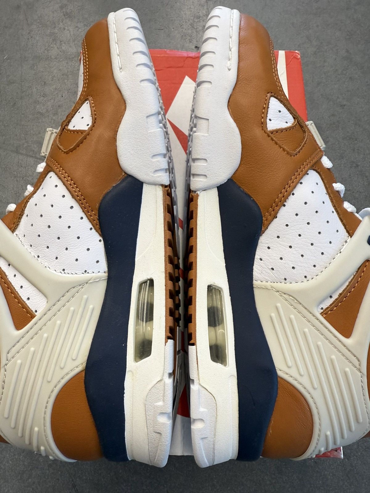 Nike 2014 Nike Air Trainer 3 Medicine Ball Size US 9 / EU 42 - 4 Thumbnail