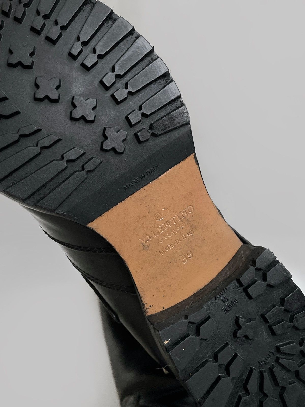 Valentino Valentino Garavani Leather high boots buckles Archive Size US 9 / IT 39 - 13 Thumbnail