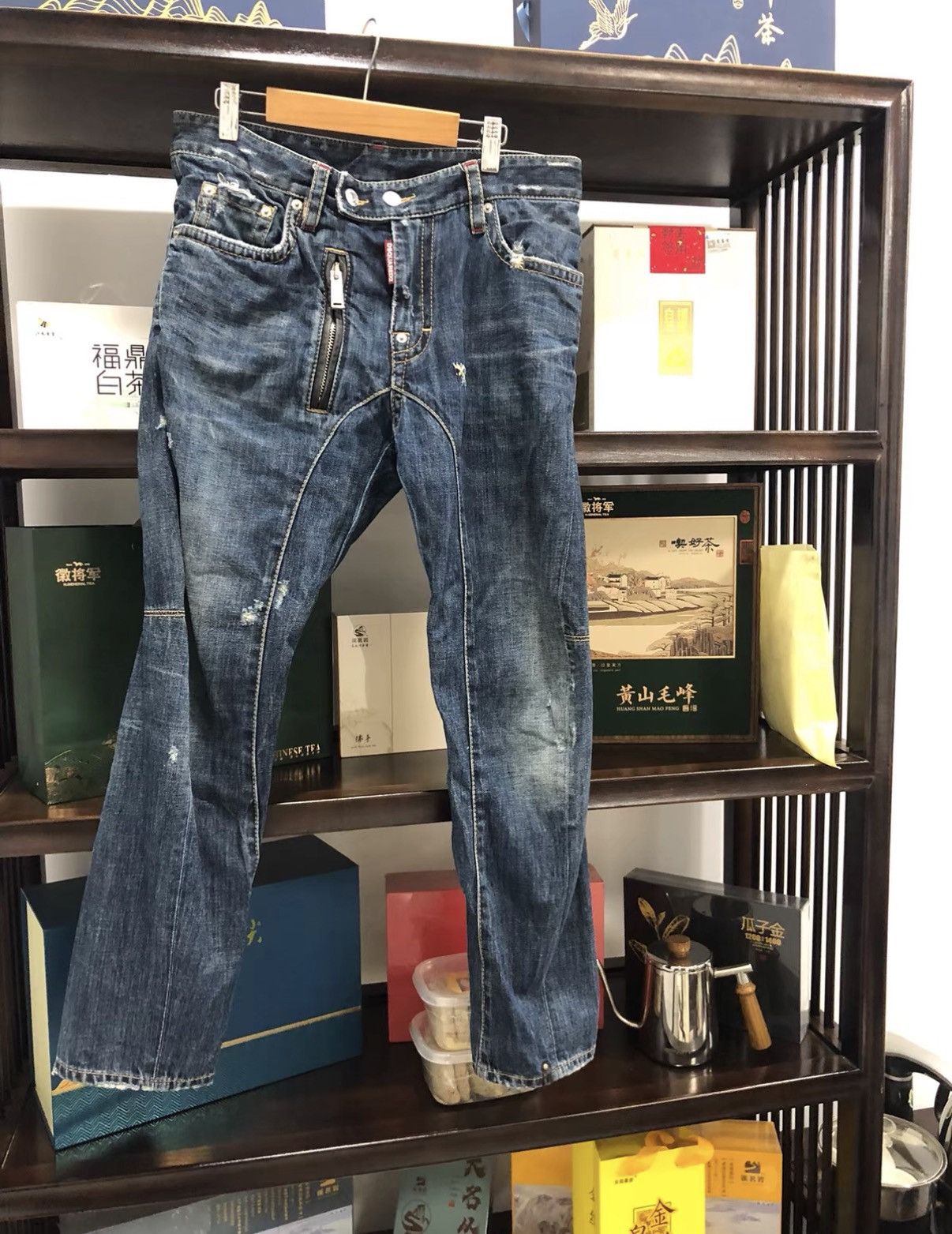 Dsquared2 Dsquared2 Exterior Zipper Casual Jeans J2 Size US 28 / EU 44 - 1 Thumbnail