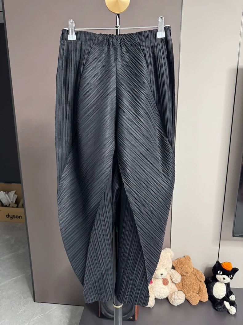 Issey Miyake issey miyake size:2 Black special-shaped trousers Size 42" / US 20 - 2 Thumbnail