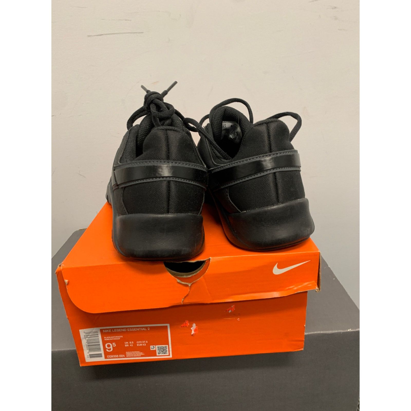Nike Nike Legend Essential 2 Women's Workout Shoes Size 9.5 NEW Size US 9.5 / IT 39.5 - 3 Thumbnail
