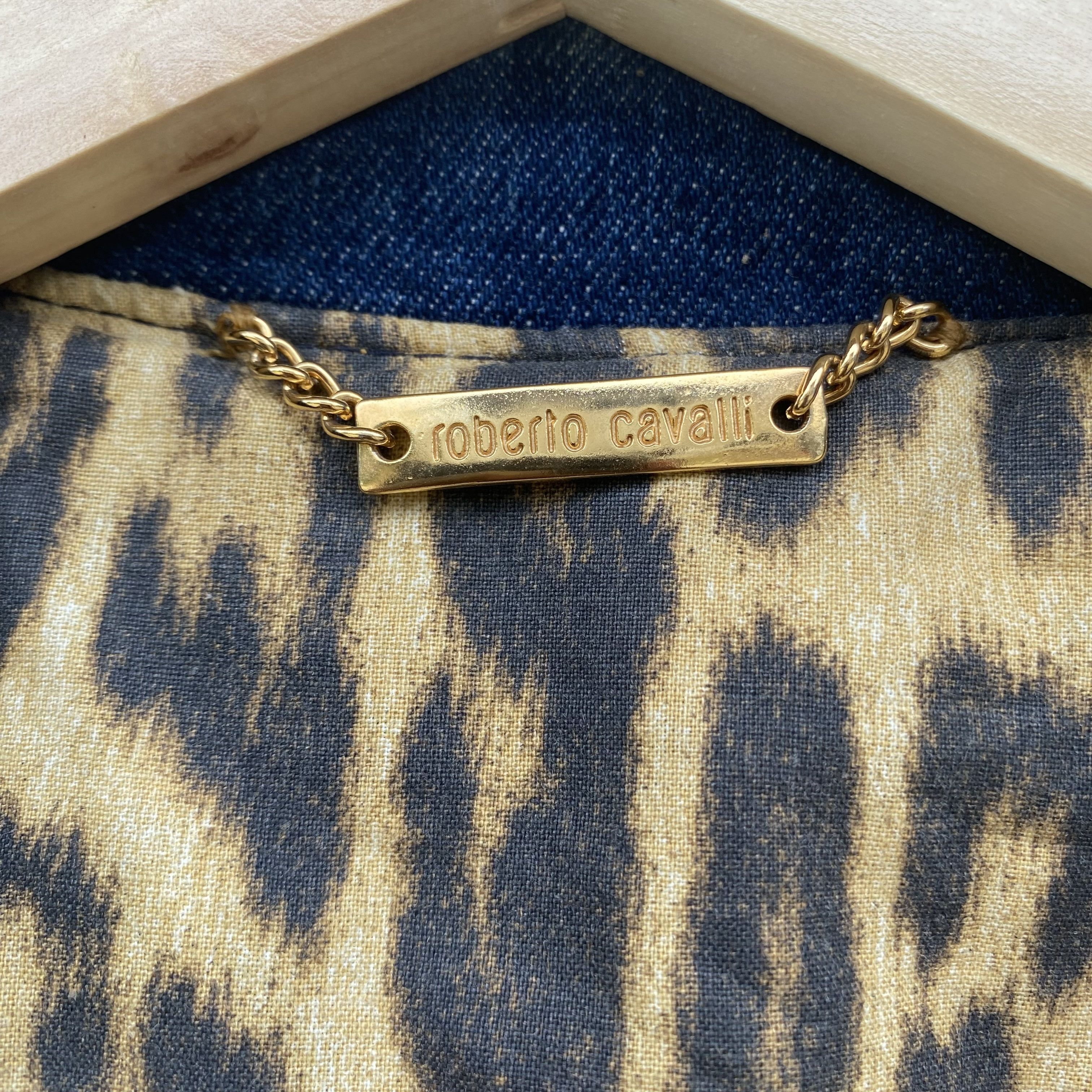 Roberto Cavalli Vintage Roberto Cavalli denim jacket with gold hardware Size XS / US 0-2 / IT 36-38 - 3 Thumbnail