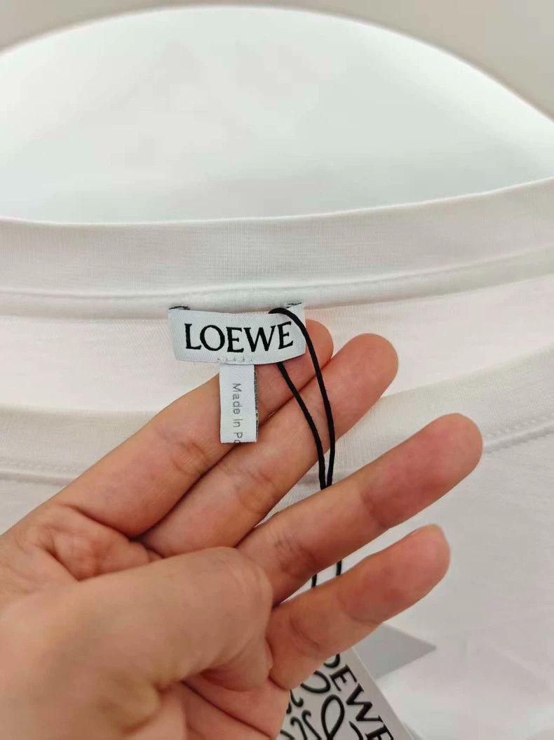 Loewe LOEWE Solid color Logo embroidered loose round neck turtle Size M / US 6-8 / IT 42-44 - 3 Thumbnail