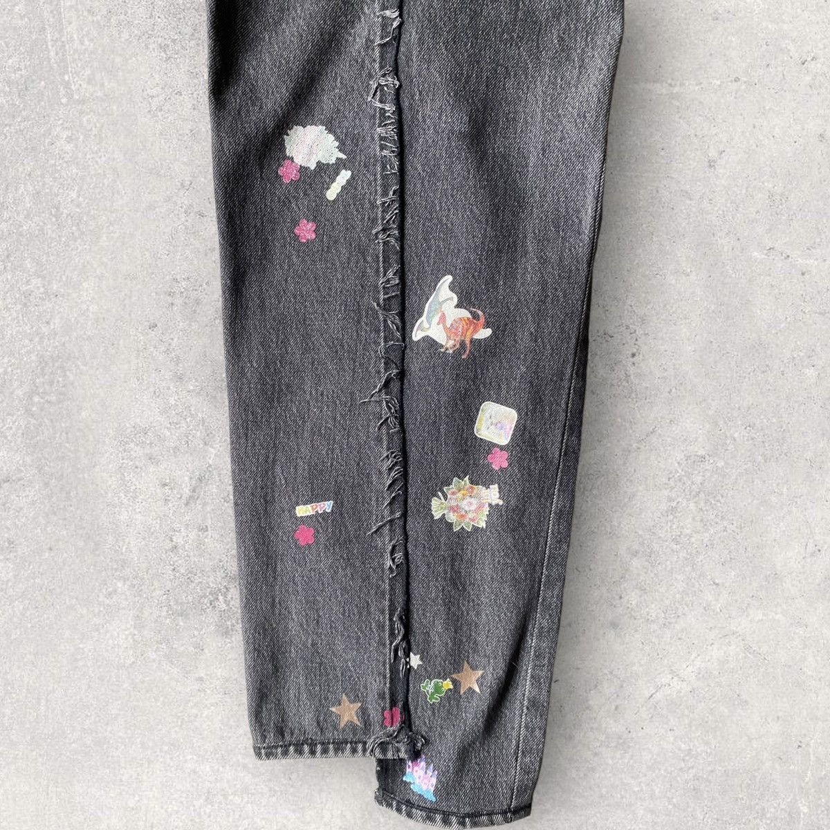 Levi's × Vetements Deconstructed Sticker Jeans Size 27" / US 4 / IT 40 - 7 Thumbnail