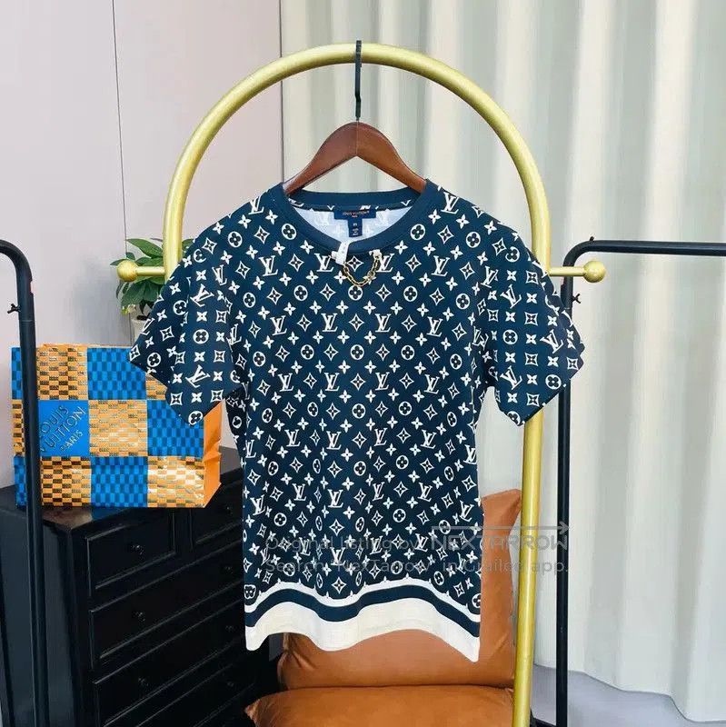 Louis Vuitton Louis Vuitton Black Cotton Women's T. Size XS / US 0-2 / IT 36-38 - 1 Thumbnail