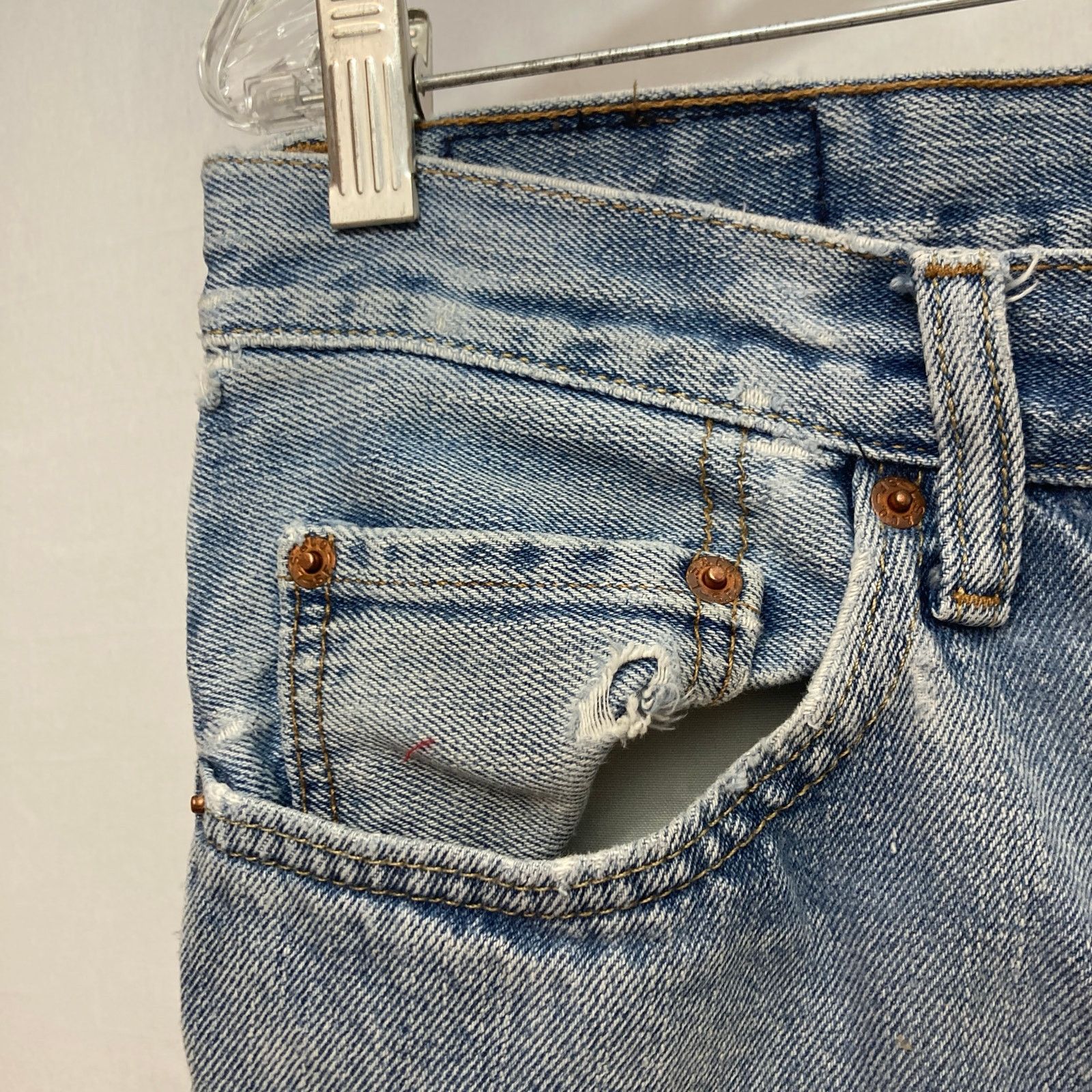 Levi's Vintage Levi’s Blue Jeans Distressed Denim Light Blue Pants Size US 34 / EU 50 - 5 Thumbnail