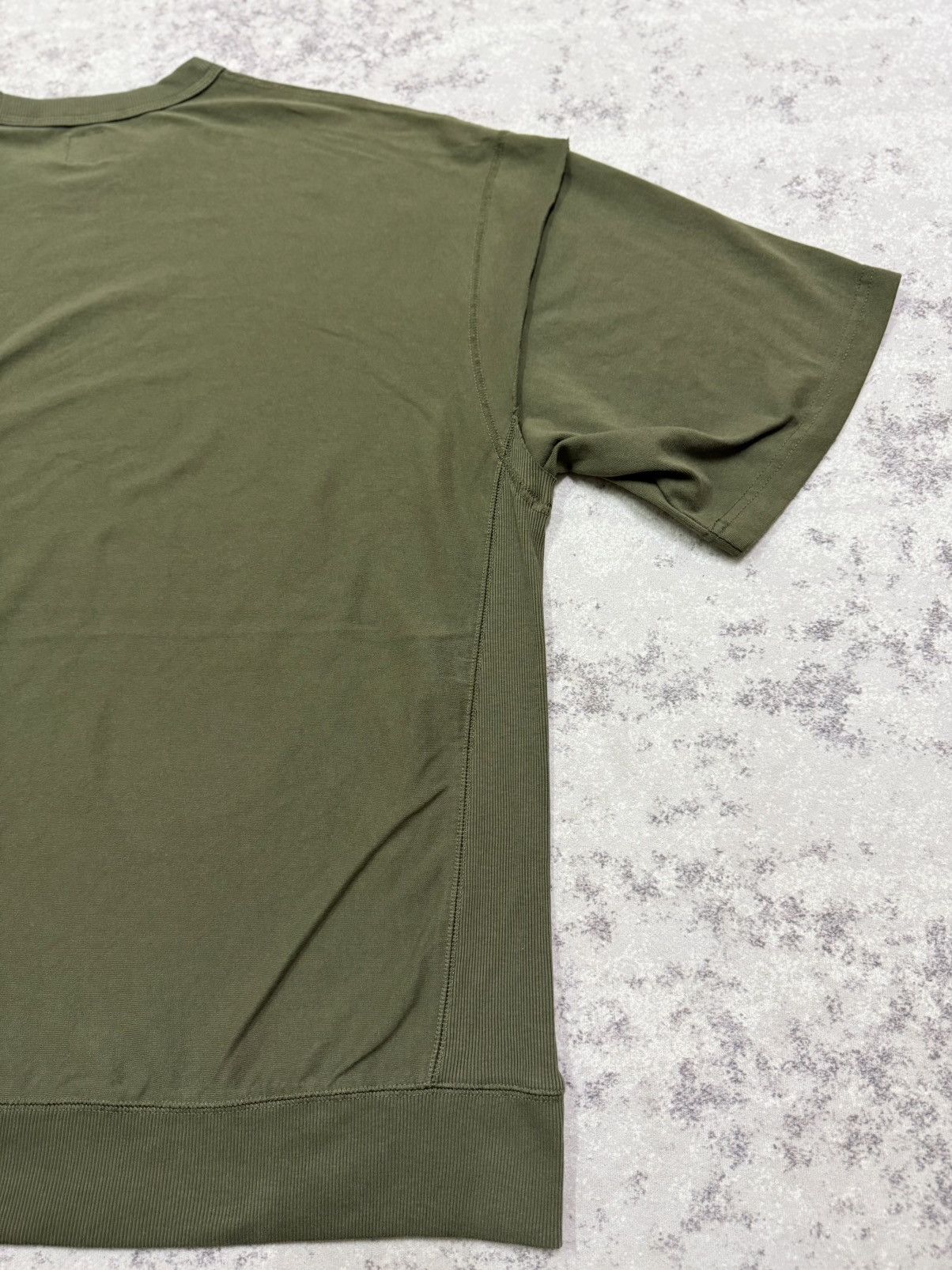 GU GU OLIVE GREEN SHORTSLEEVE SWEATSHIRT Size US XL / EU 56 / 4 - 14 Thumbnail