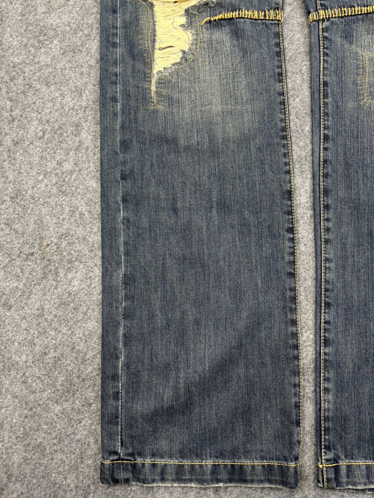 Japanese Brand 💥Archival💥Osaka Big Train Loose Distressed Denim F832 Size US 32 / EU 48 - 5 Thumbnail