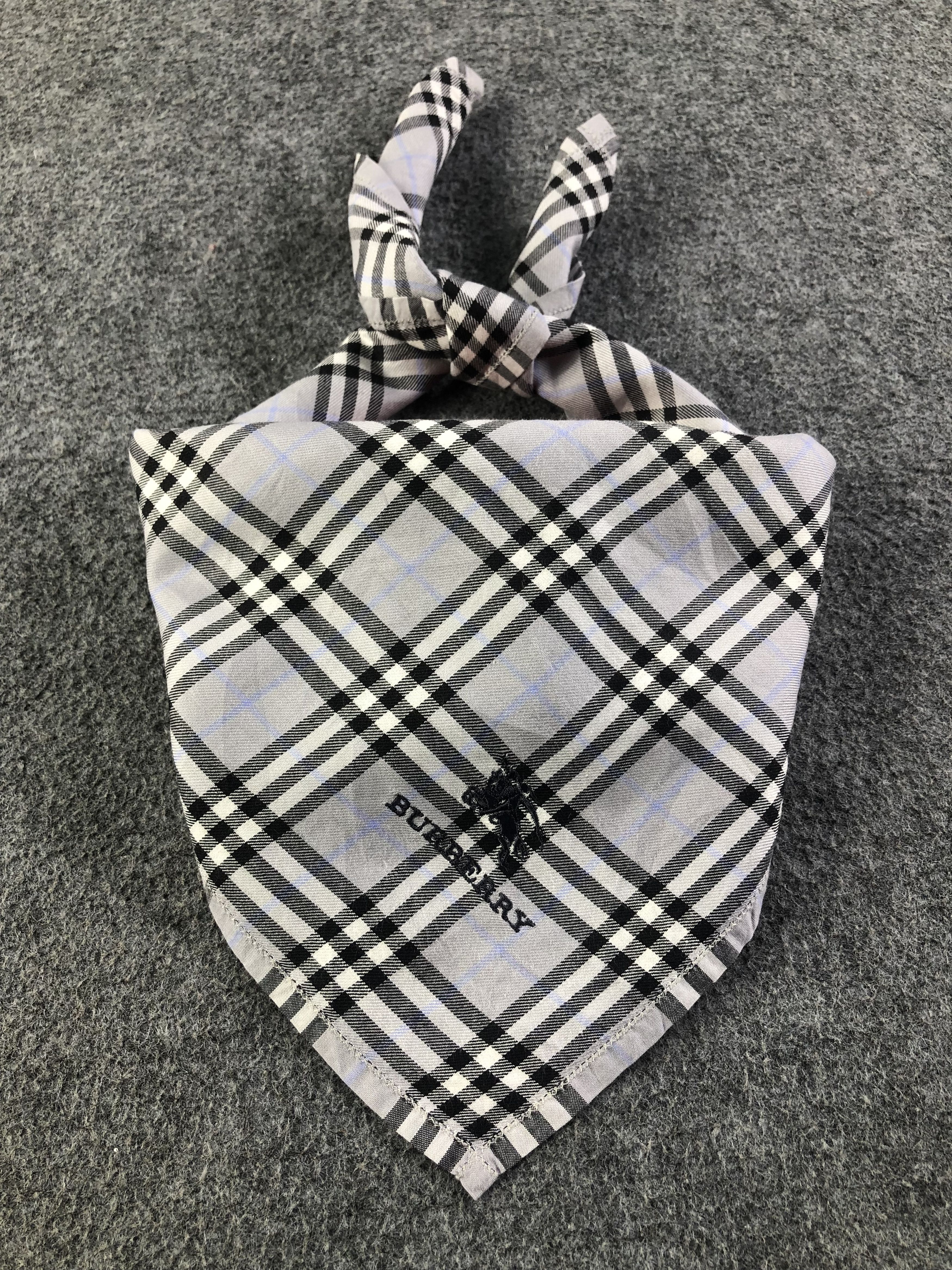 Burberry Burberry Handkerchief / Bandana / Neckerchief Size ONE SIZE - 1 Thumbnail