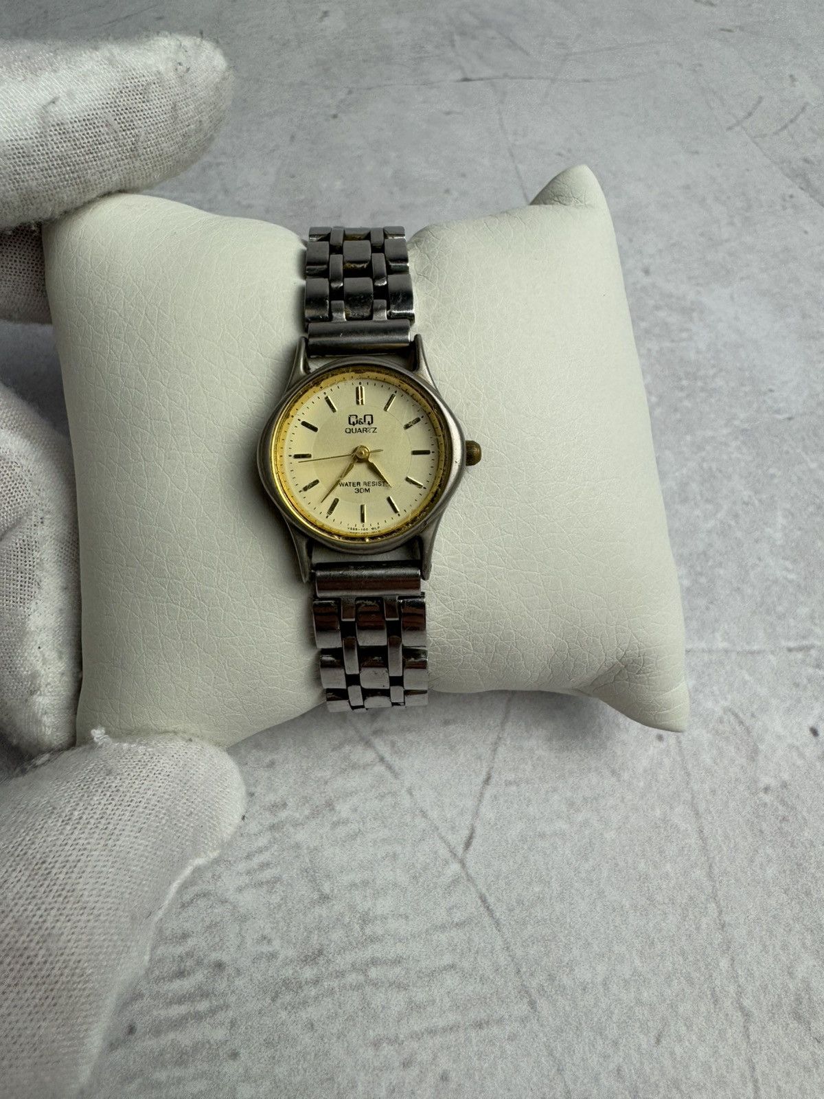 Japanese Brand × Vintage Q&Q Japanese Style Watch Size ONE SIZE - 1 Thumbnail