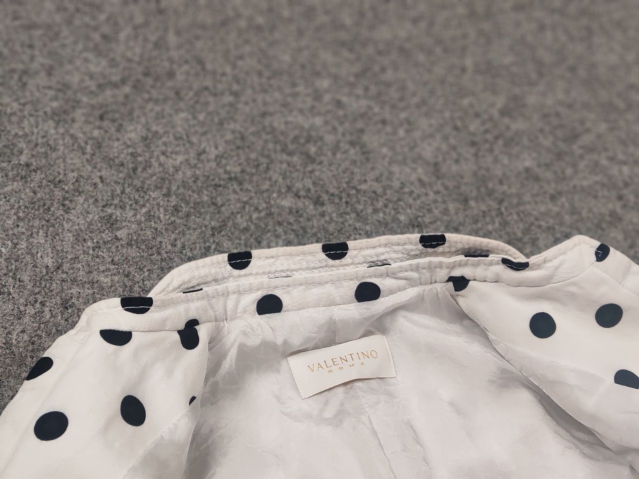Valentino Valentino Roman Vintage Blazer jacket white black polka dots Size M / US 6-8 / IT 42-44 - 19 Thumbnail