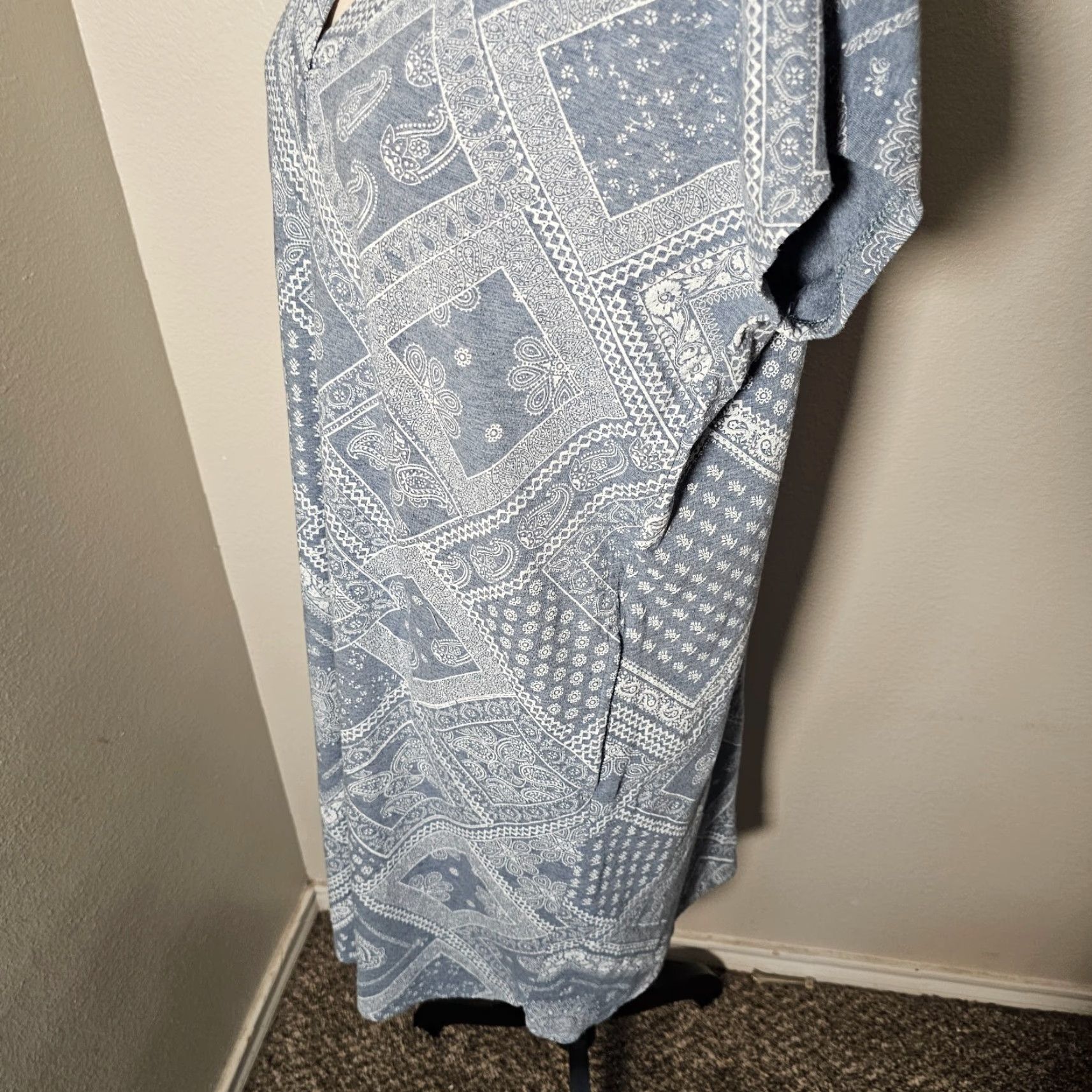 J. Jill J Jill Dress Medium Blue Bandana Print Pockets V Neck Shift Casual Knee Length Cotton Blend Size M / US 6-8 / IT 42-44 - 3 Thumbnail