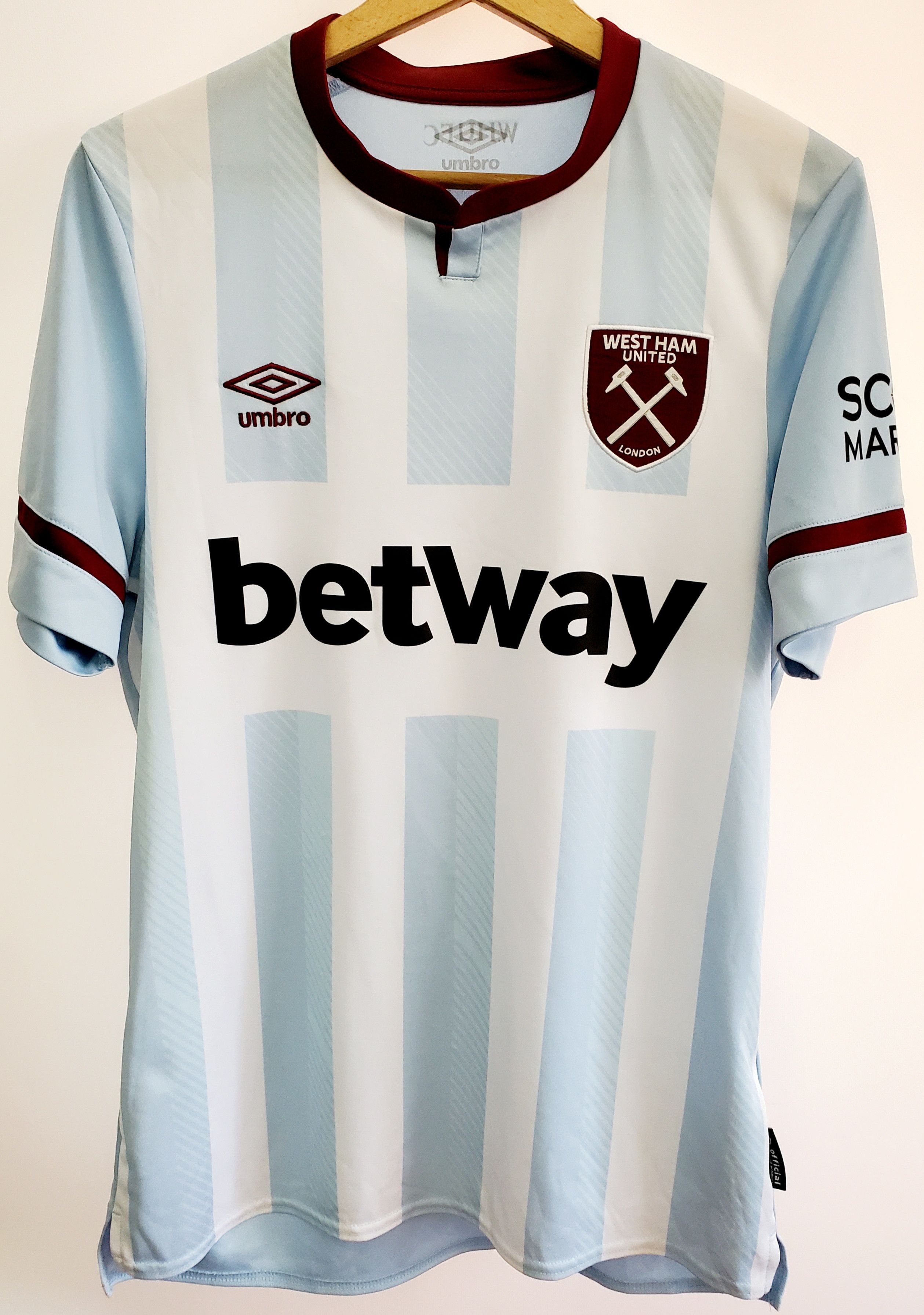 Umbro West Ham United FC Away 21-22 Jersey ideal condition size M Size US M / EU 48-50 / 2 - 1 Thumbnail