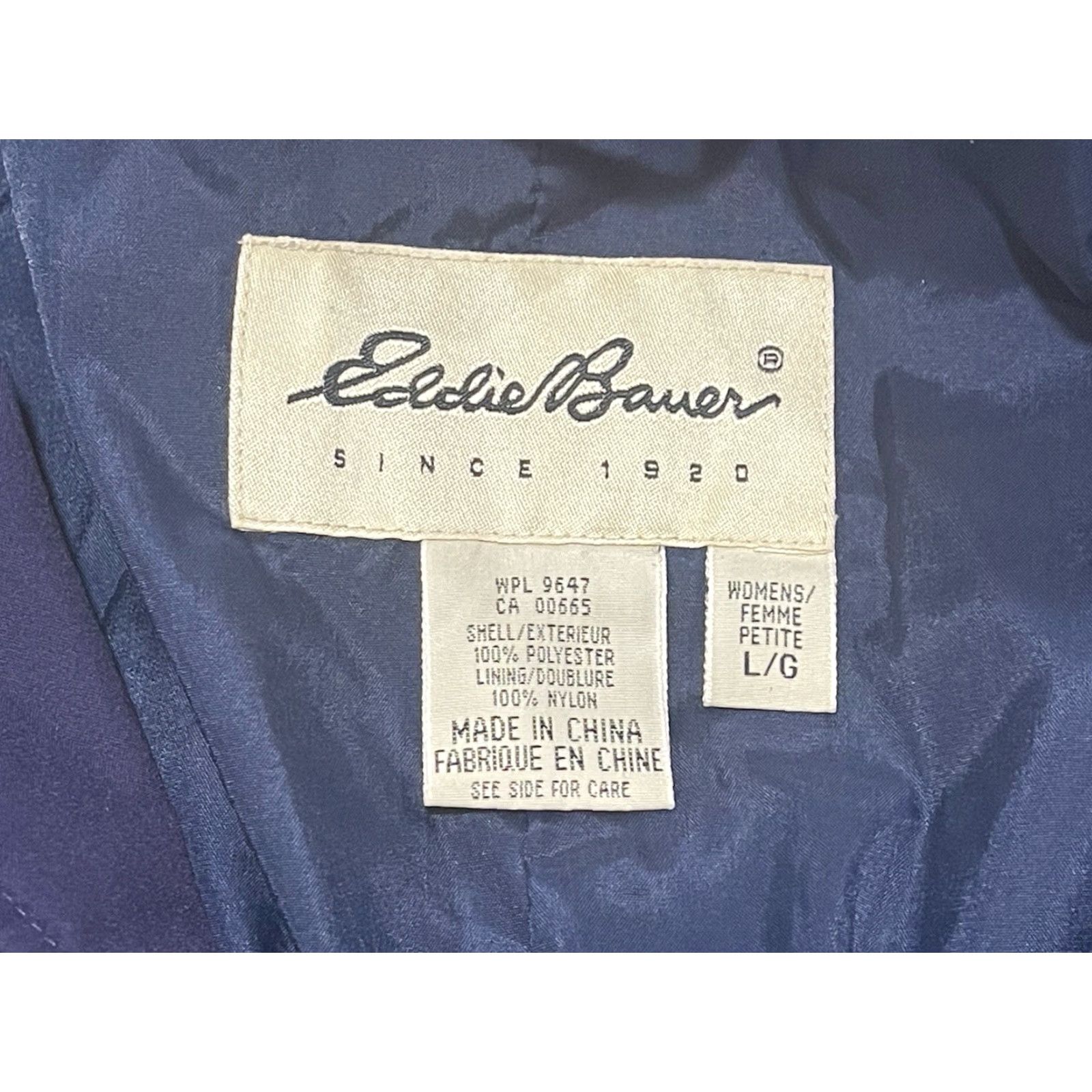 Eddie Bauer Eddie Bauer Windbreaker Rain Coat / Purple / Women Petite Large / Polyester / Rain Jacket / Coat / Windbreaker / Rain Coat / PL / Vintage: No Size L / US 10 / IT 46 - 4 Thumbnail