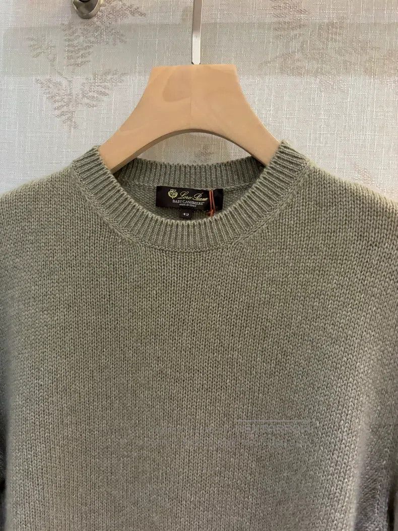 Loro Piana Loro Piana Women's Crew Neck Cashmere Sweater Size S / US 4 / IT 40 - 3 Thumbnail