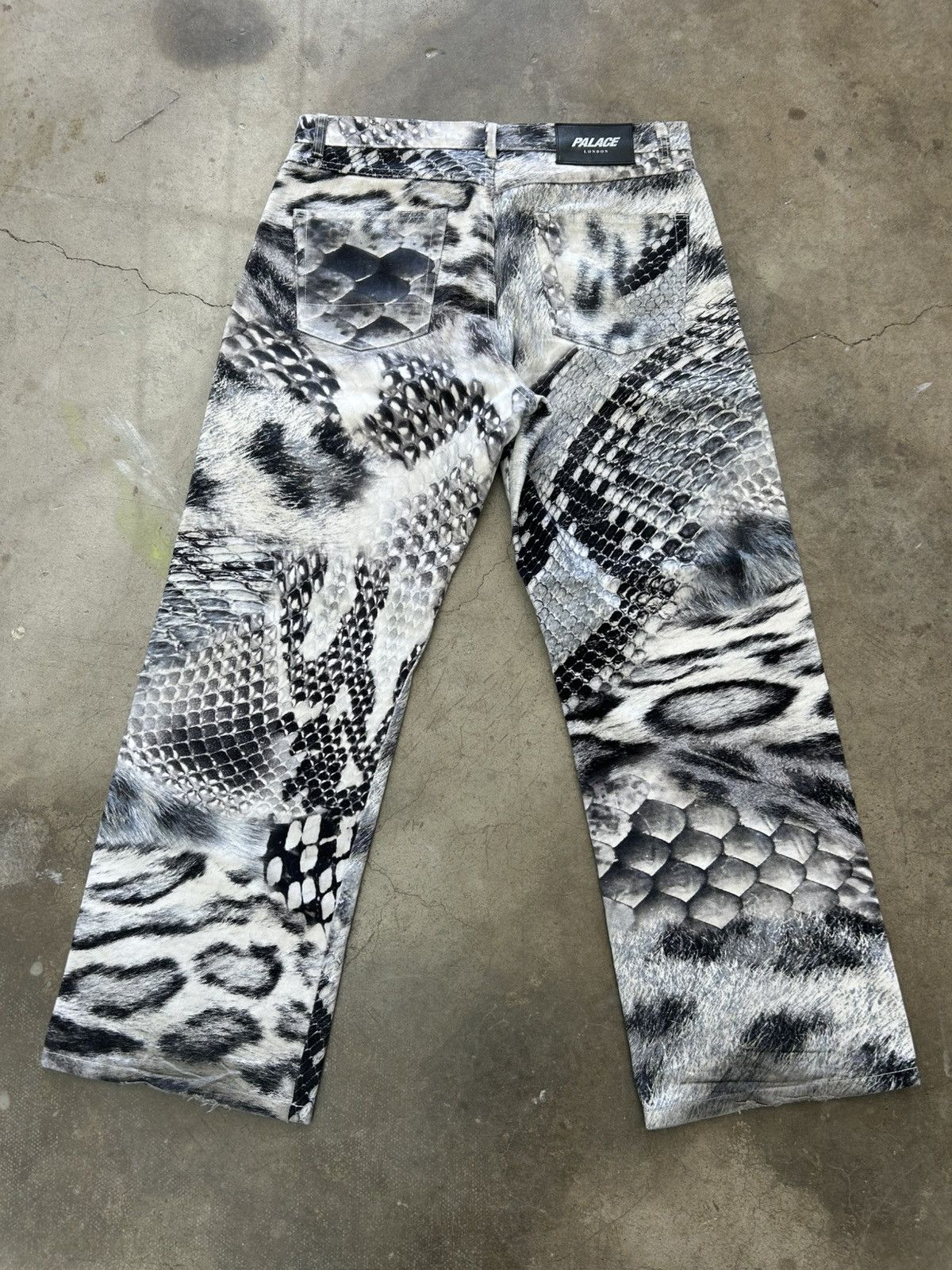 Palace Palace Animal print denim Size US 30 / EU 46 - 2 Thumbnail