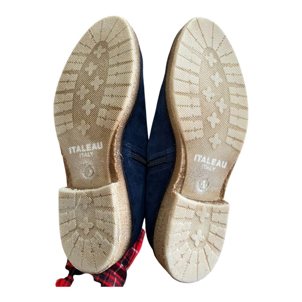Other ITALEAU Foliana Waterproof Suede Booties – Navy Size: 38 / Size US 7.5 / IT 37.5 - 8 Thumbnail