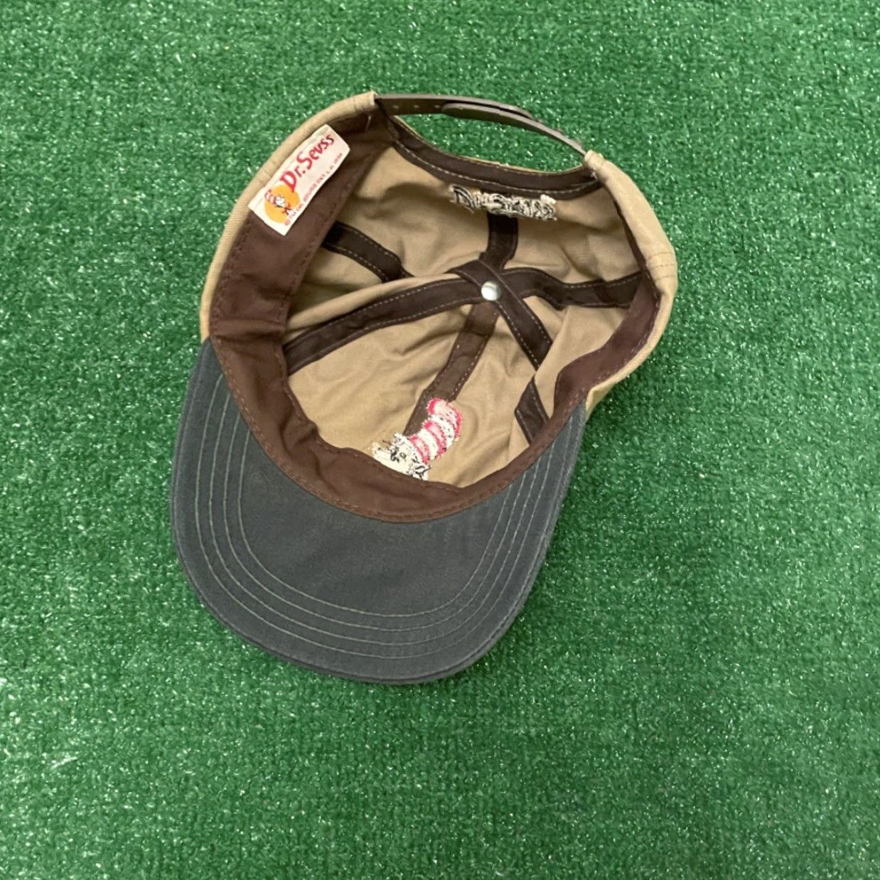 Vintage VINTAGE Cat In The Hat Dr Seuss Cartoon 1994 VTG SnapBack Hat Adult Mens One Size Brown 90s Cartoon Snapback Size ONE SIZE - 3 Thumbnail