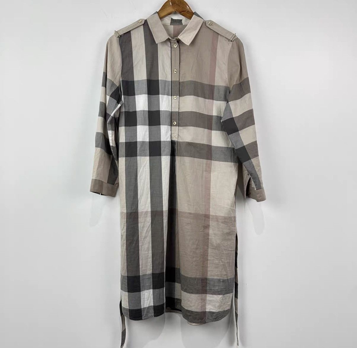 Burberry Burberry Classic Check Shirt Dress J42 Size M / US 6-8 / IT 42-44 - 1 Thumbnail