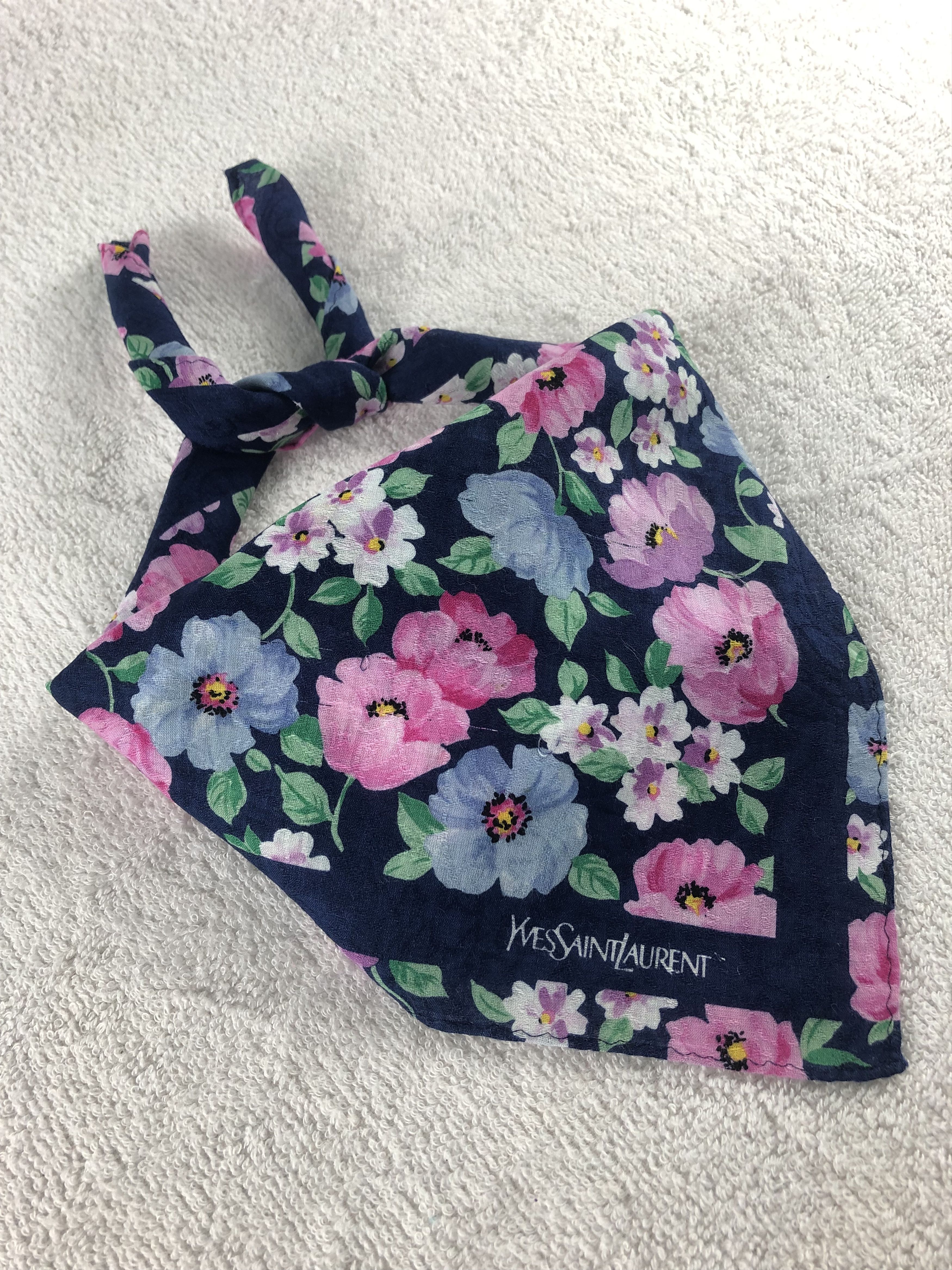Yves Saint Laurent Yves Saint Laurent Handkerchief / Bandana / Neckerchief Size ONE SIZE - 1 Thumbnail