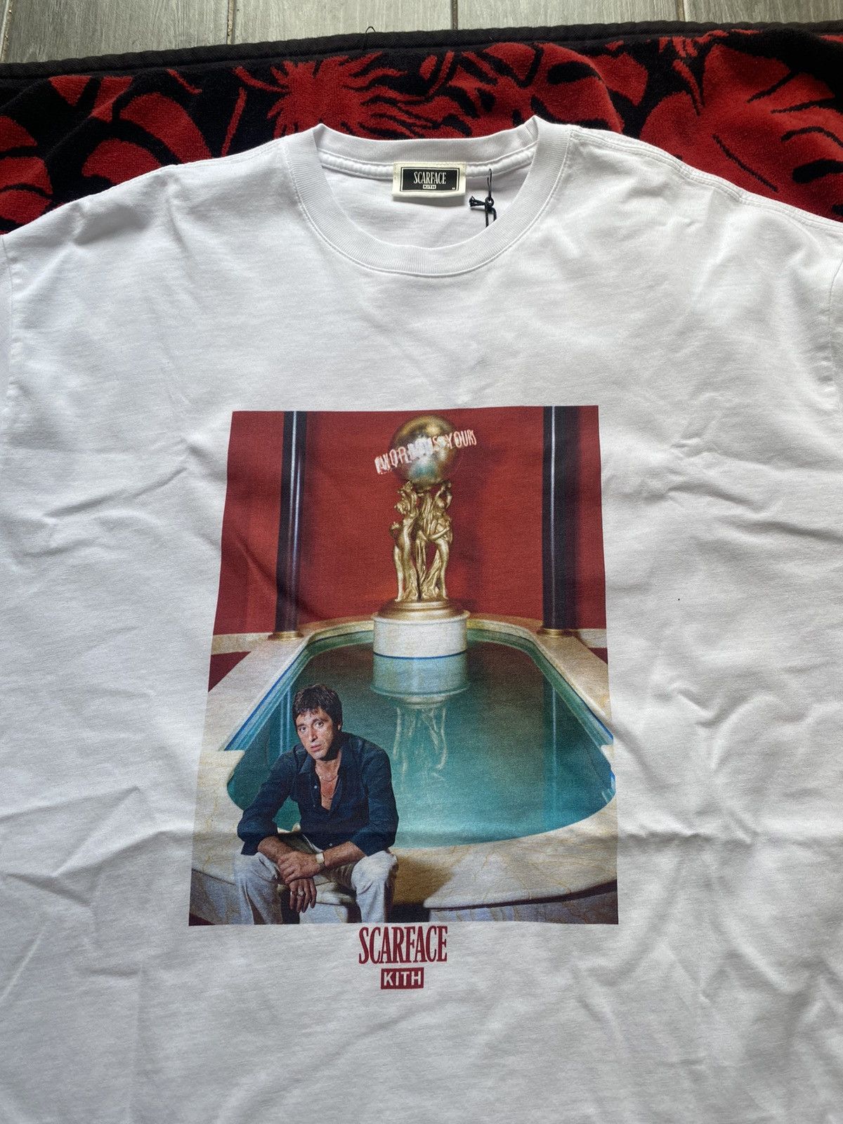 Kith Kith Scarface Tony Fountain Tee Medium Size US M / EU 48-50 / 2 - 2 Thumbnail
