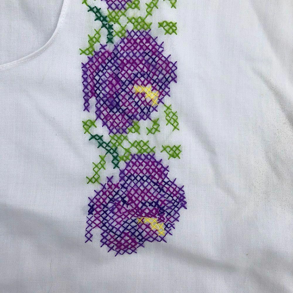 Designer Pre Owned Hand Embroidered White Hand Made Blouse L Size L / US 10 / IT 46 - 4 Thumbnail