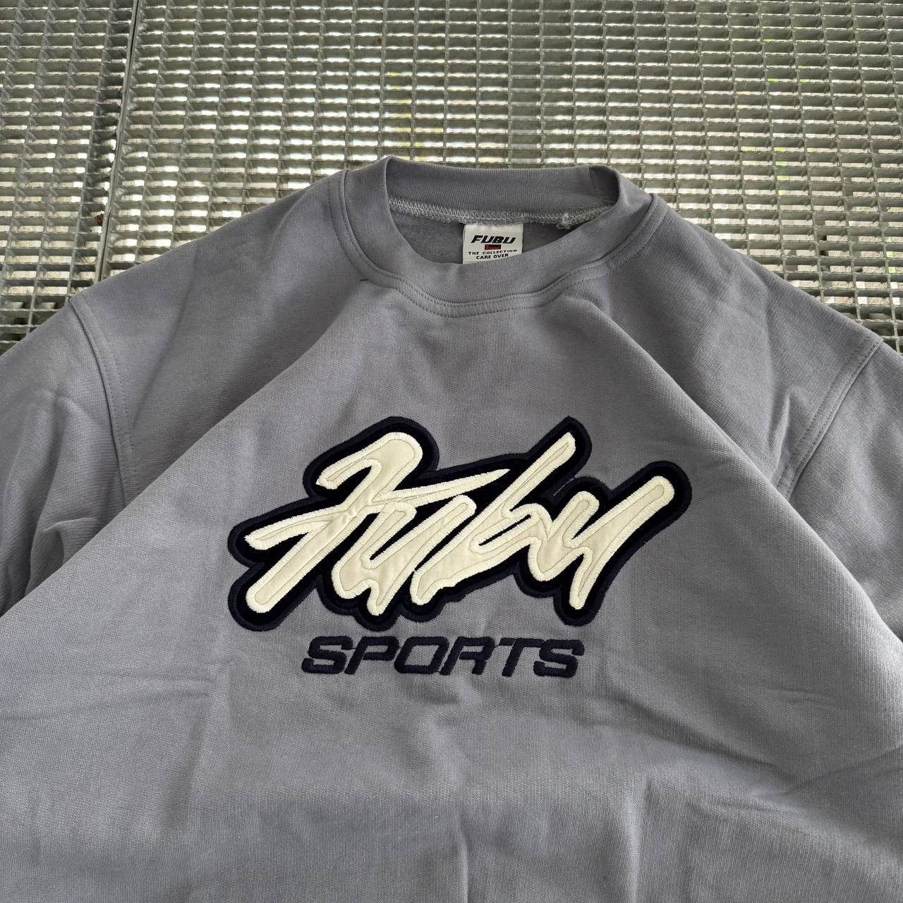 Fubu × Vintage Vintage Fubu Baggy Sweatshirt Centre Logo Skate Fir Y2K USA Size US M / EU 48-50 / 2 - 3 Thumbnail