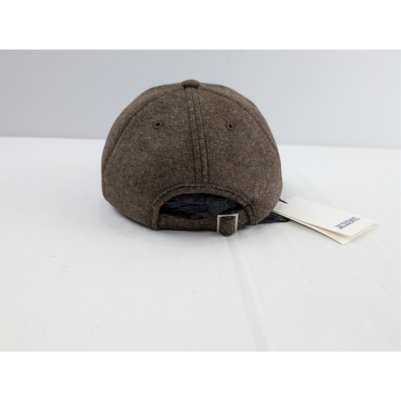 Jacquemus o1rshd1 Size: 56 / LA Casquette Cap / Hat in Dark Brown Size ONE SIZE - 6 Thumbnail
