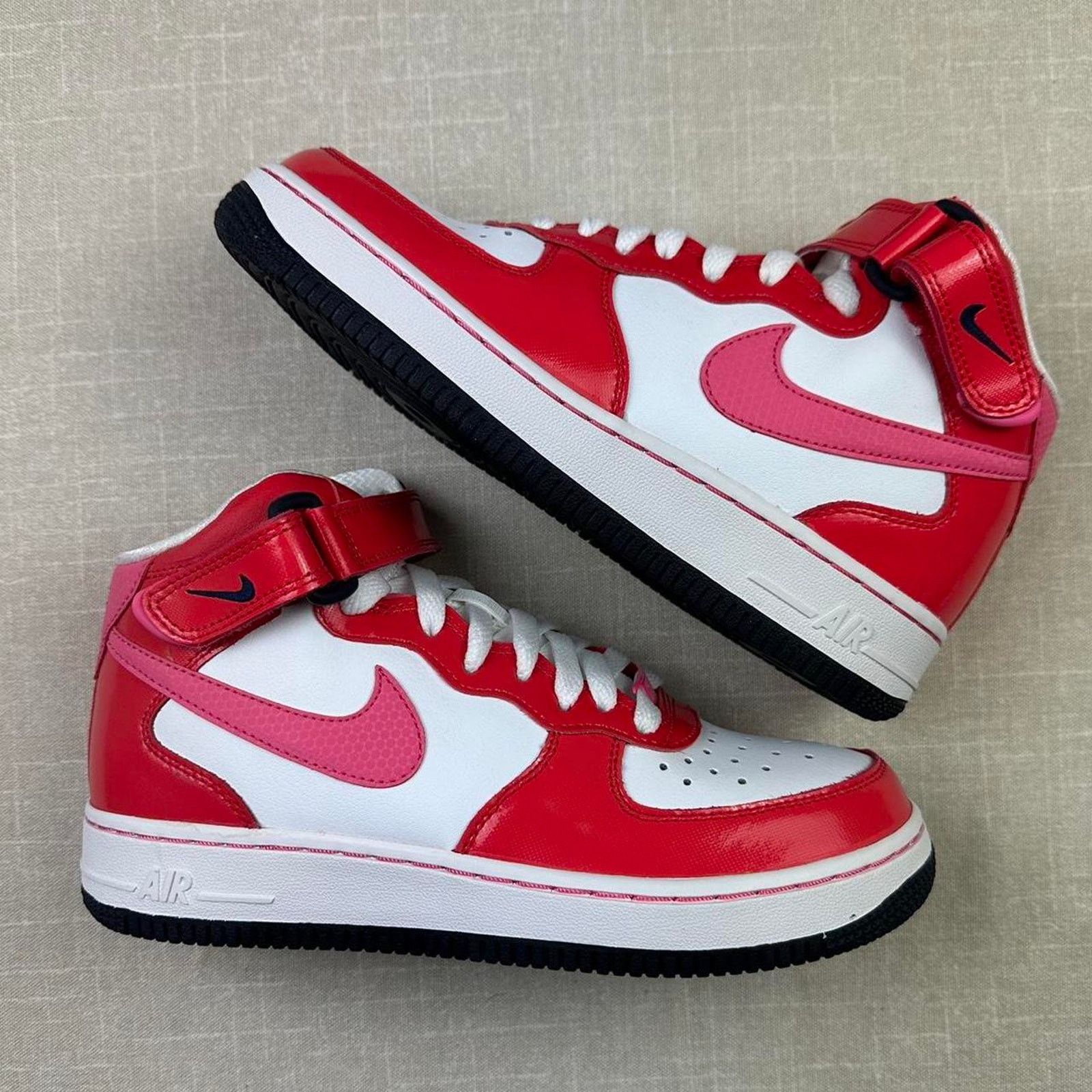 Nike 2013 Nike Air Force 1 Mid “Valentines Day” 8W Size US 8 / IT 38 - 2 Thumbnail