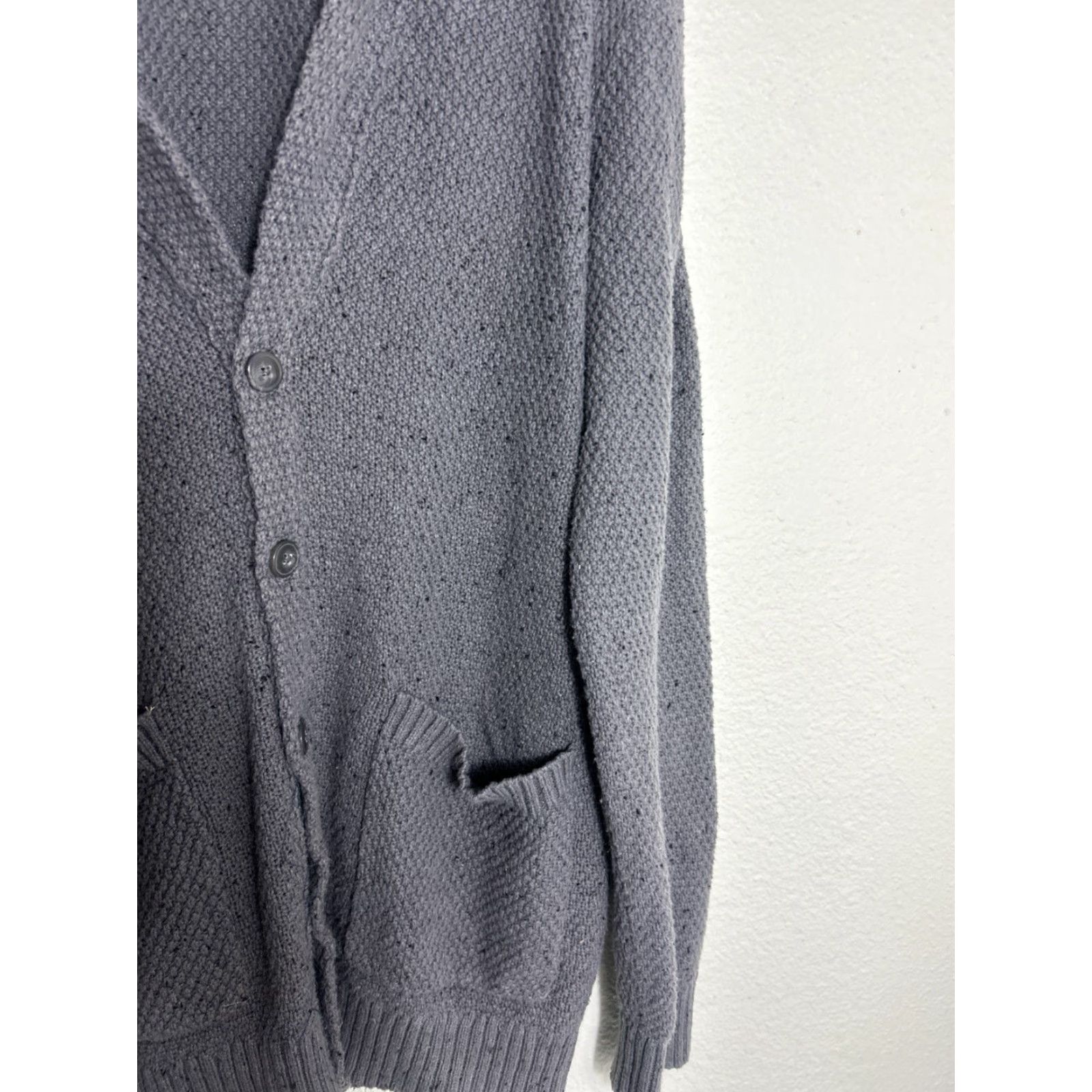 Vintage O’Hanlon Mills Men’s Grey Knit V Neck Cardigan Sweater XL Long Sleeve Button Size US XL / EU 56 / 4 - 5 Thumbnail