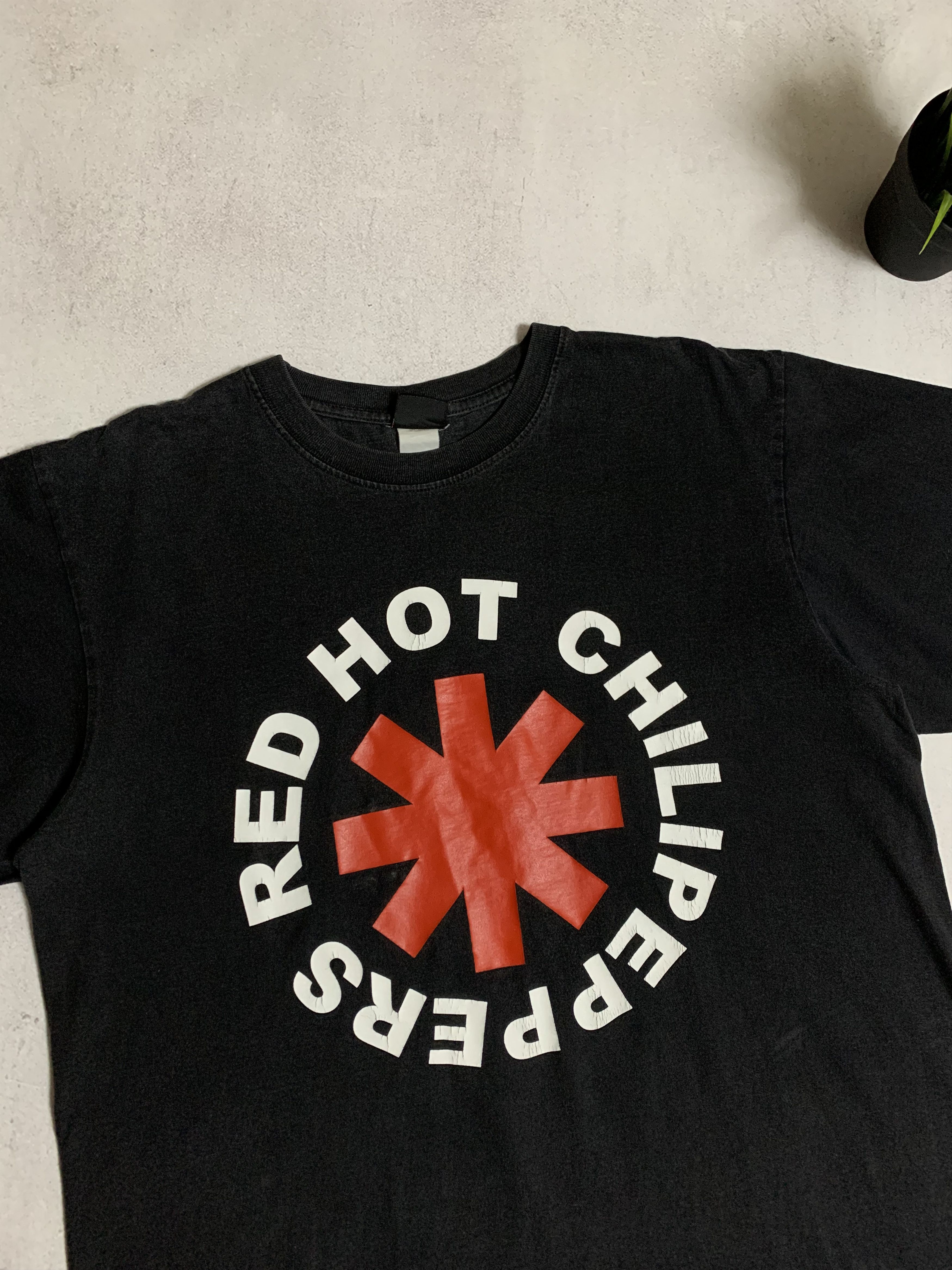 Band Tees × Vintage Vintage Red Hot Chili Peppers T Shirt Tee Baggy Big Logo 90s Size US M / EU 48-50 / 2 - 2 Thumbnail