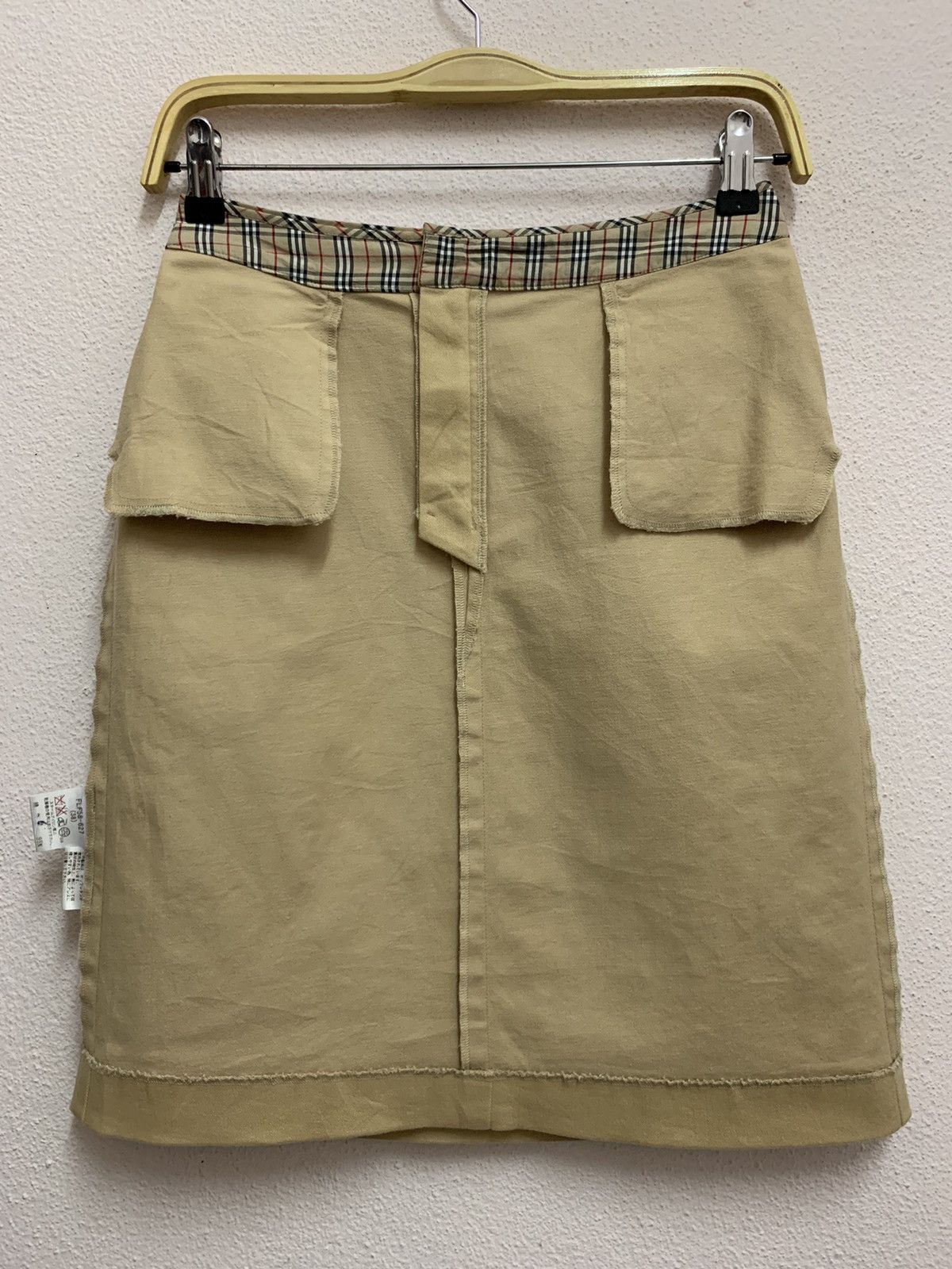 Burberry BURBERRY Blue Label Mini Skirt Stretchable Fabric Size 26" / US 2 / IT 38 - 5 Thumbnail