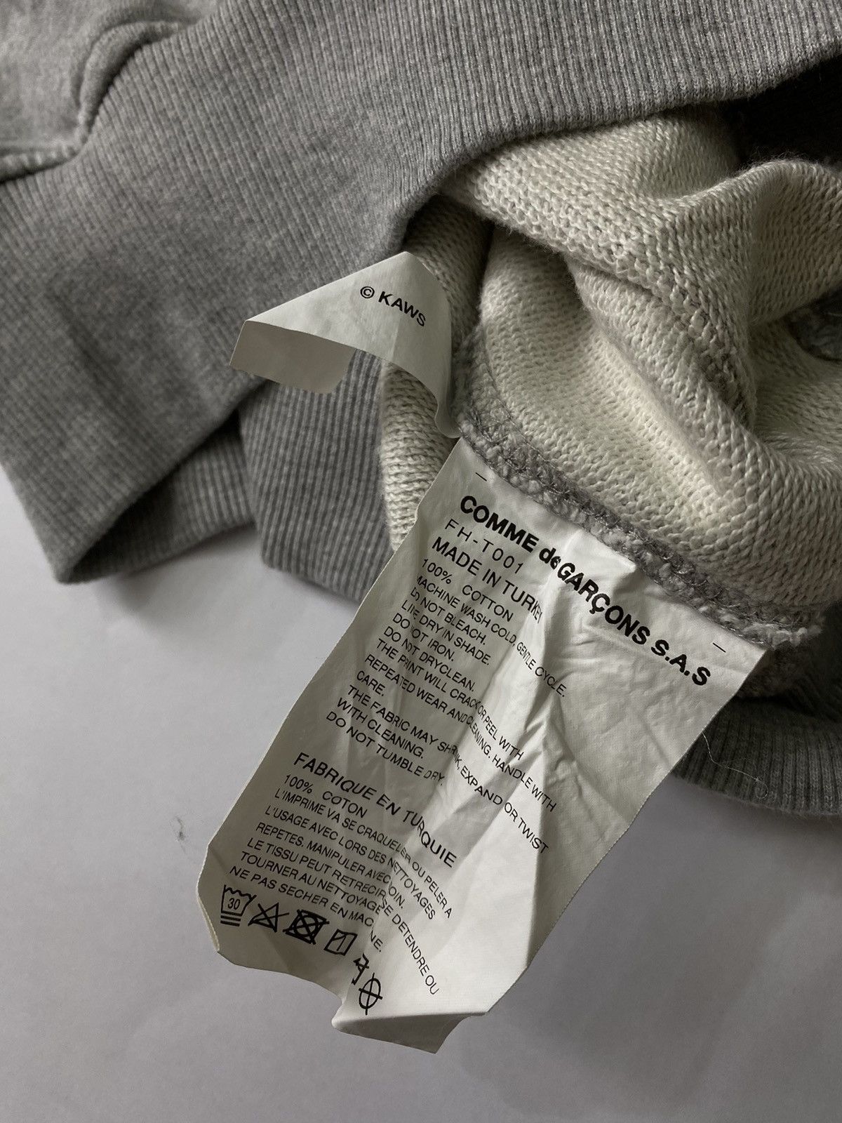 Comme des Garcons COMME DES GARCONS x KAWS HOODIE. Size US S / EU 44-46 / 1 - 6 Thumbnail