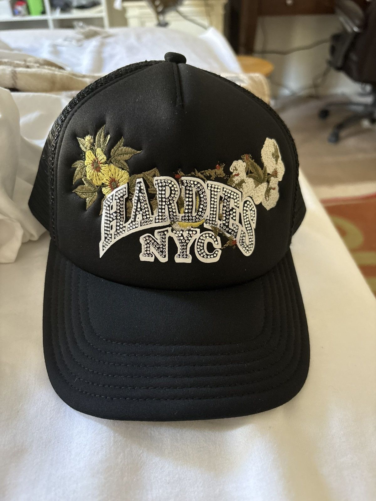 DENIM TEARS Denim Tears x Hardies Nyc Trucker Hat Black Clean Size ONE SIZE - 1 Thumbnail