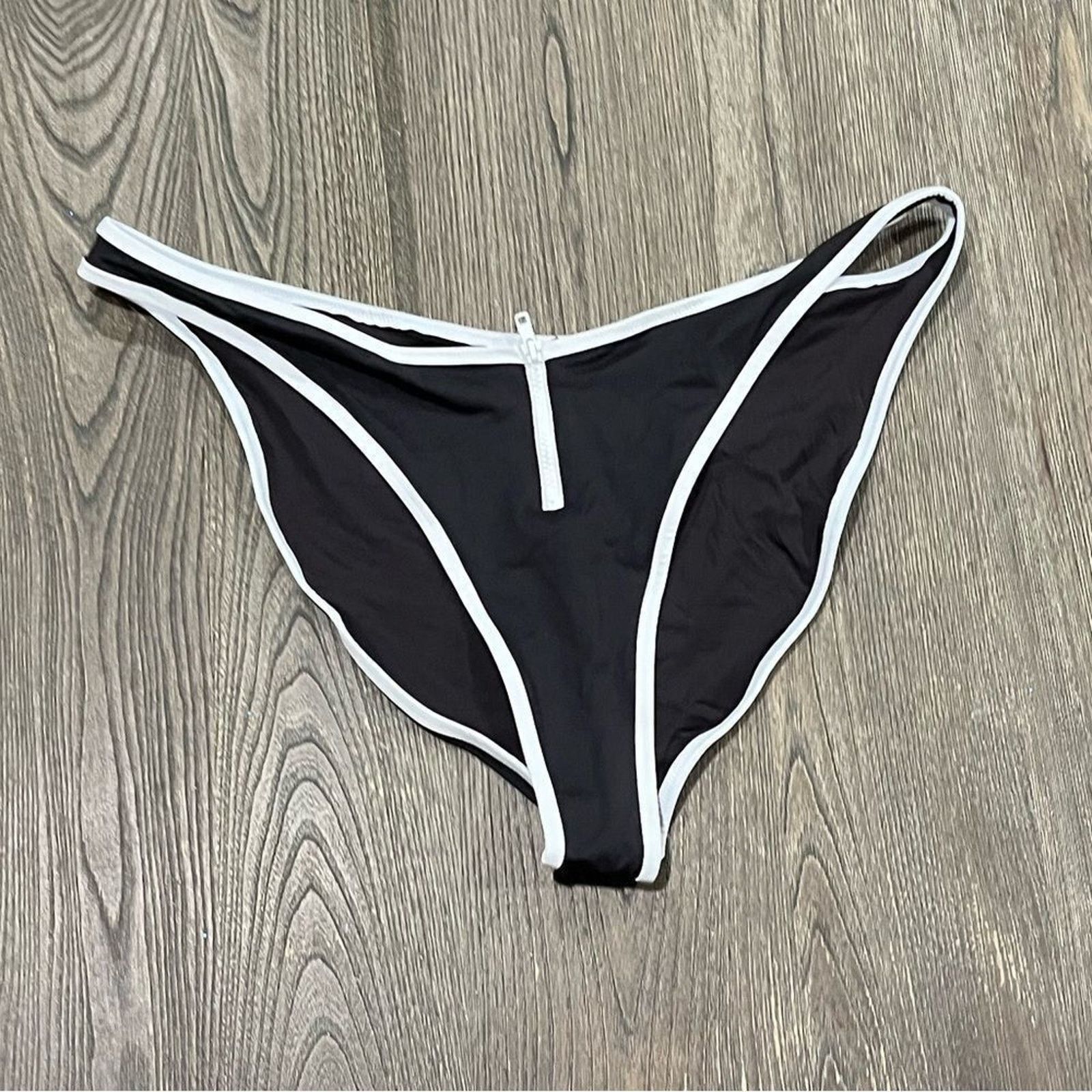 SKIMS NWT Skims Sporty Zipper Swim Dipped Front Tanga Swimwear 4X Size ONE SIZE - 1 Thumbnail