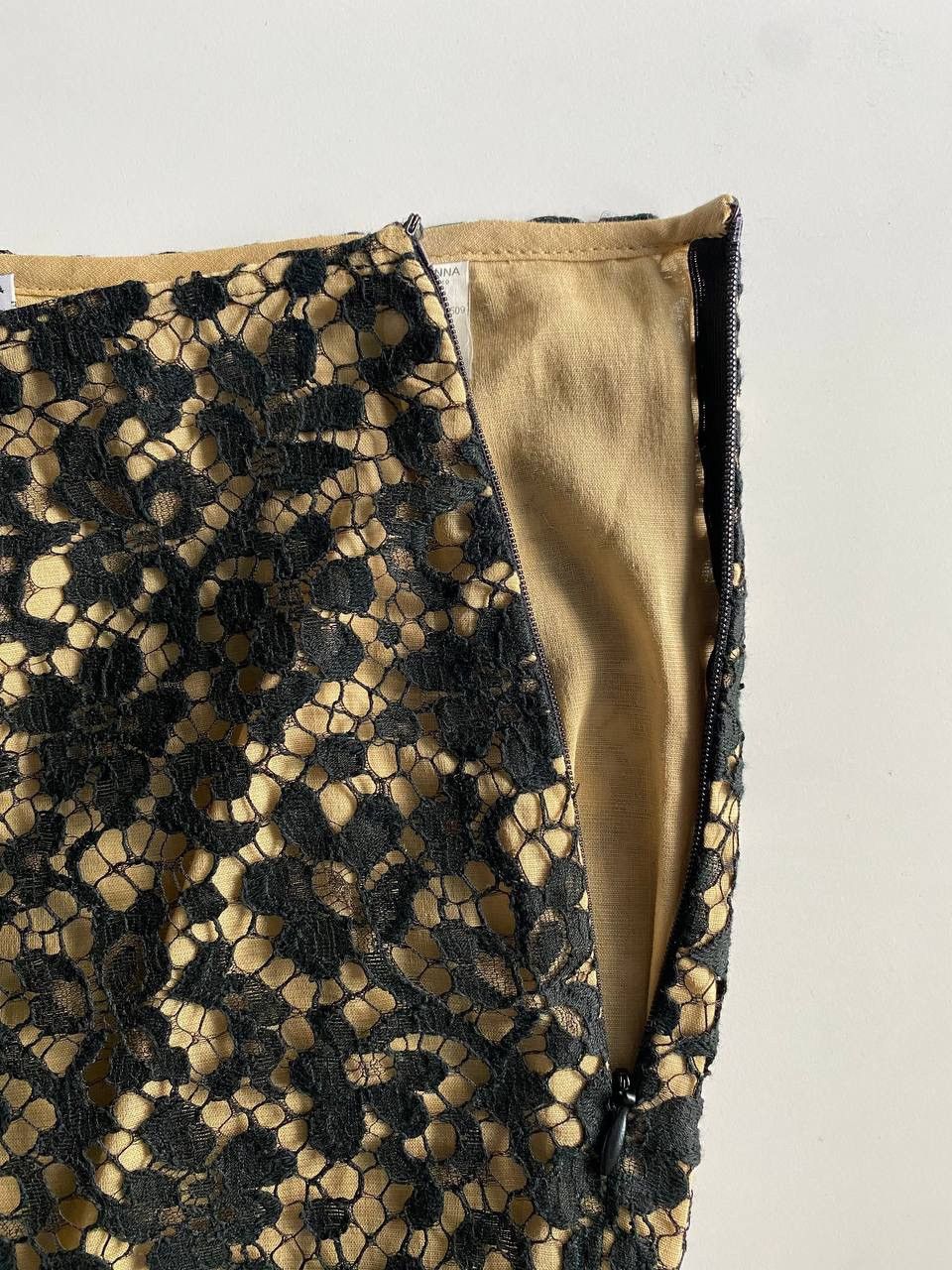 Moschino Vintage MOSCHINO DONNA Lace Ensemble Size 30" / US 8 / IT 44 - 13 Thumbnail