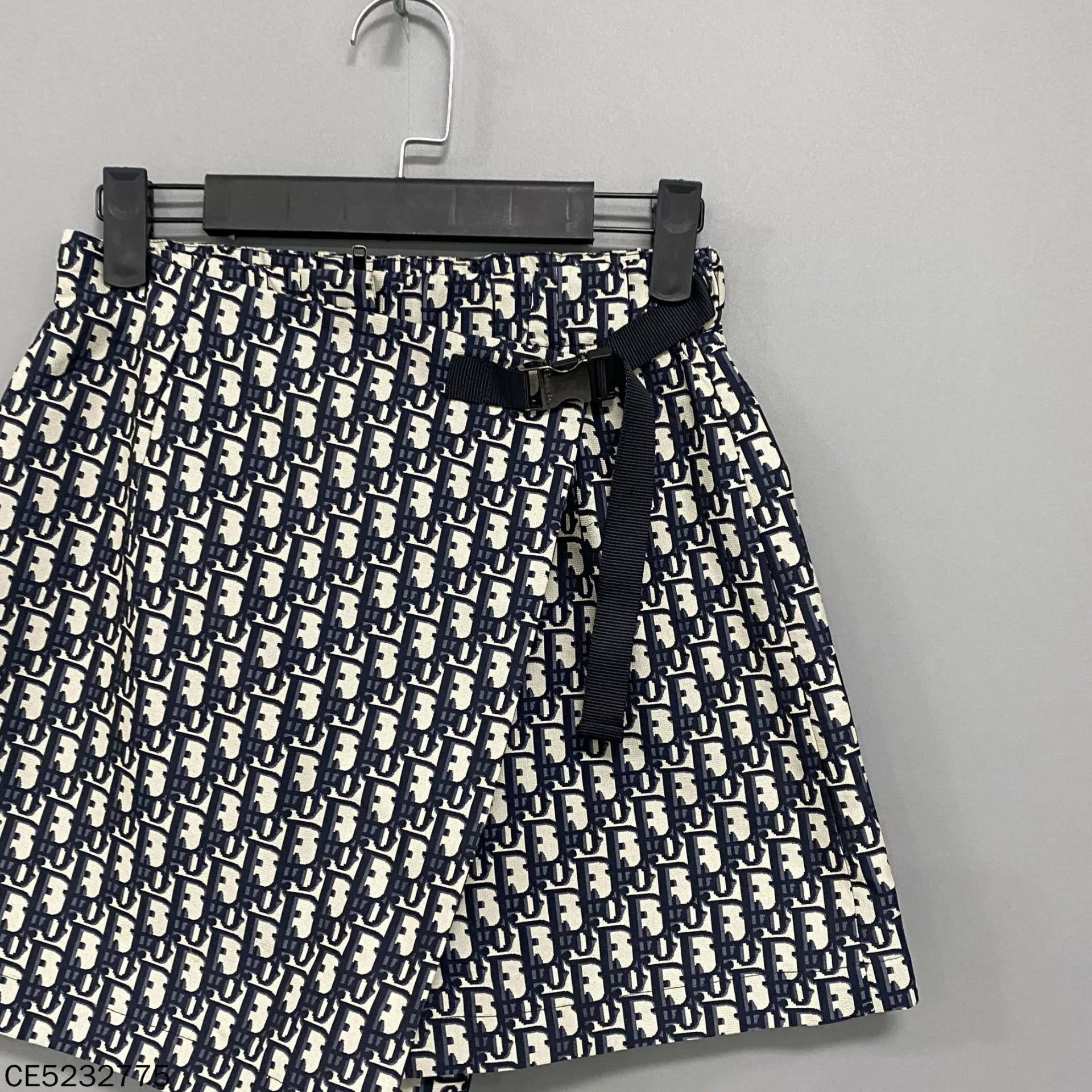 Dior Dior Oblique All-Over Short Women's 34 Size 25" / US 0 / IT 36 - 2 Thumbnail