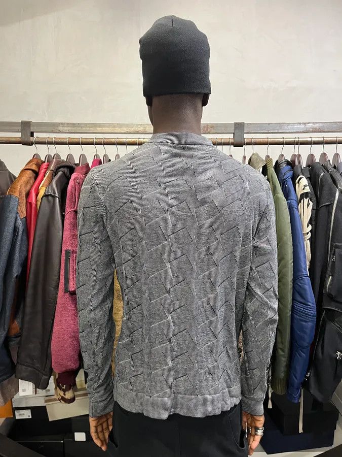 Emporio Armani 2000s Emporio Armani Grey Geometrical Henley Longsleeves Size US S / EU 44-46 / 1 - 3 Thumbnail