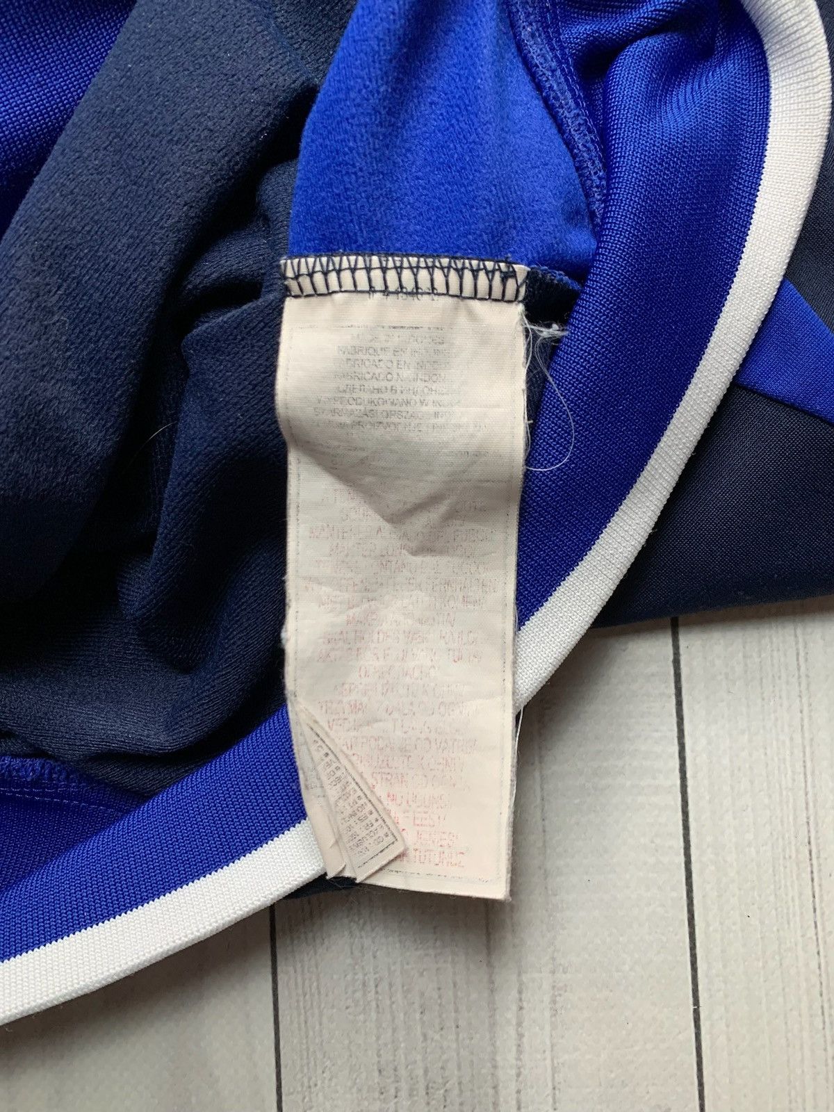 Vintage Vintage Nike Manchester United blue jacket size Xl rare Size US XL / EU 56 / 4 - 7 Thumbnail