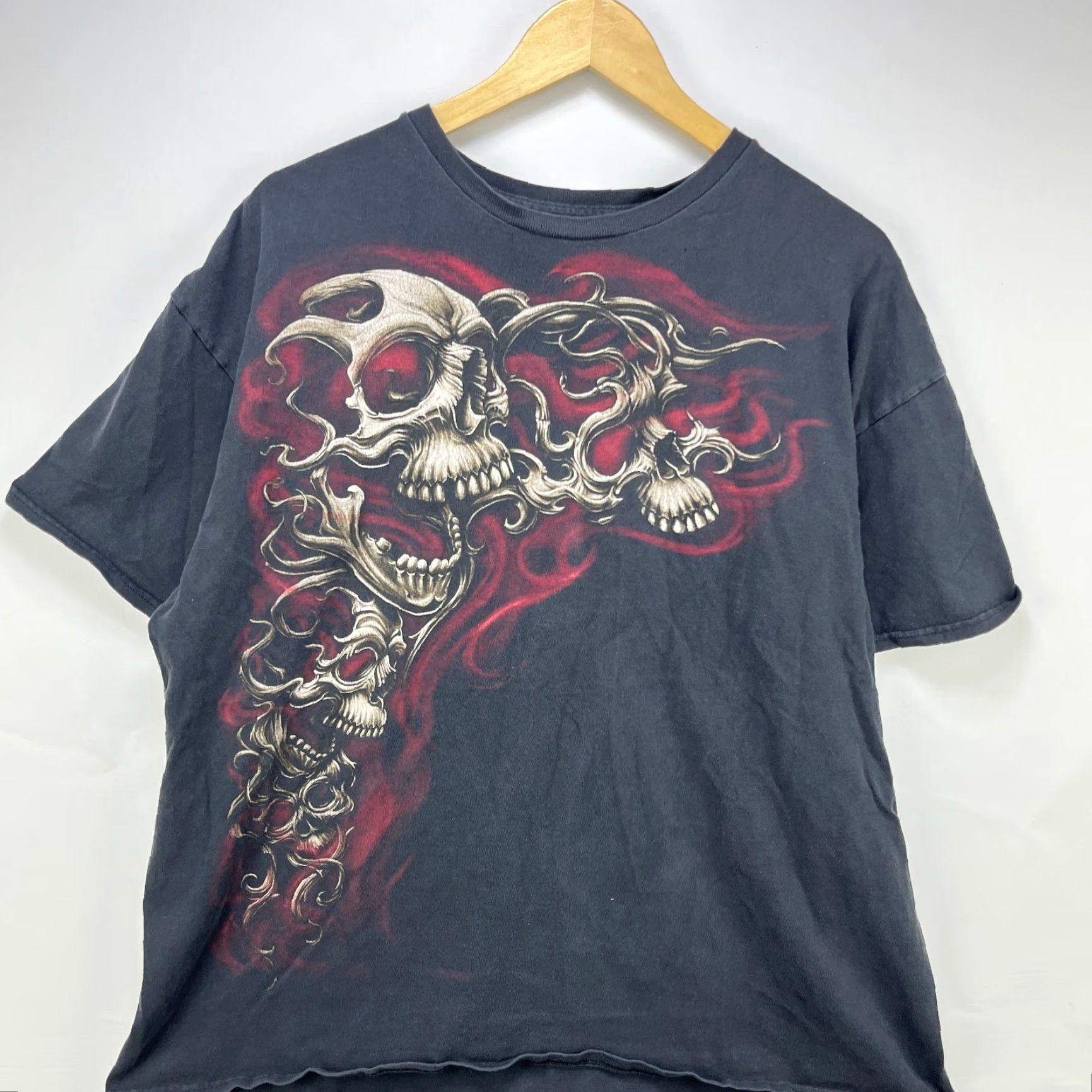 Vintage Vintage Y2K Skull Flames Skater Goth T Shirt XL Men Black Vintage Size US XL / EU 56 / 4 - 2 Thumbnail