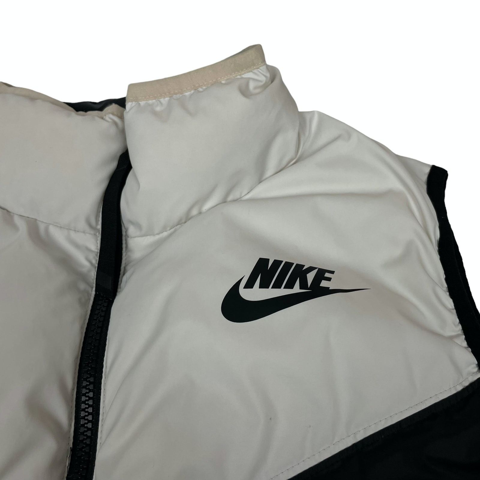 Nike Nike Women Black/White Full Zip Reversible Down Fill Vest XL Size XL / US 12-14 / IT 48-50 - 3 Thumbnail