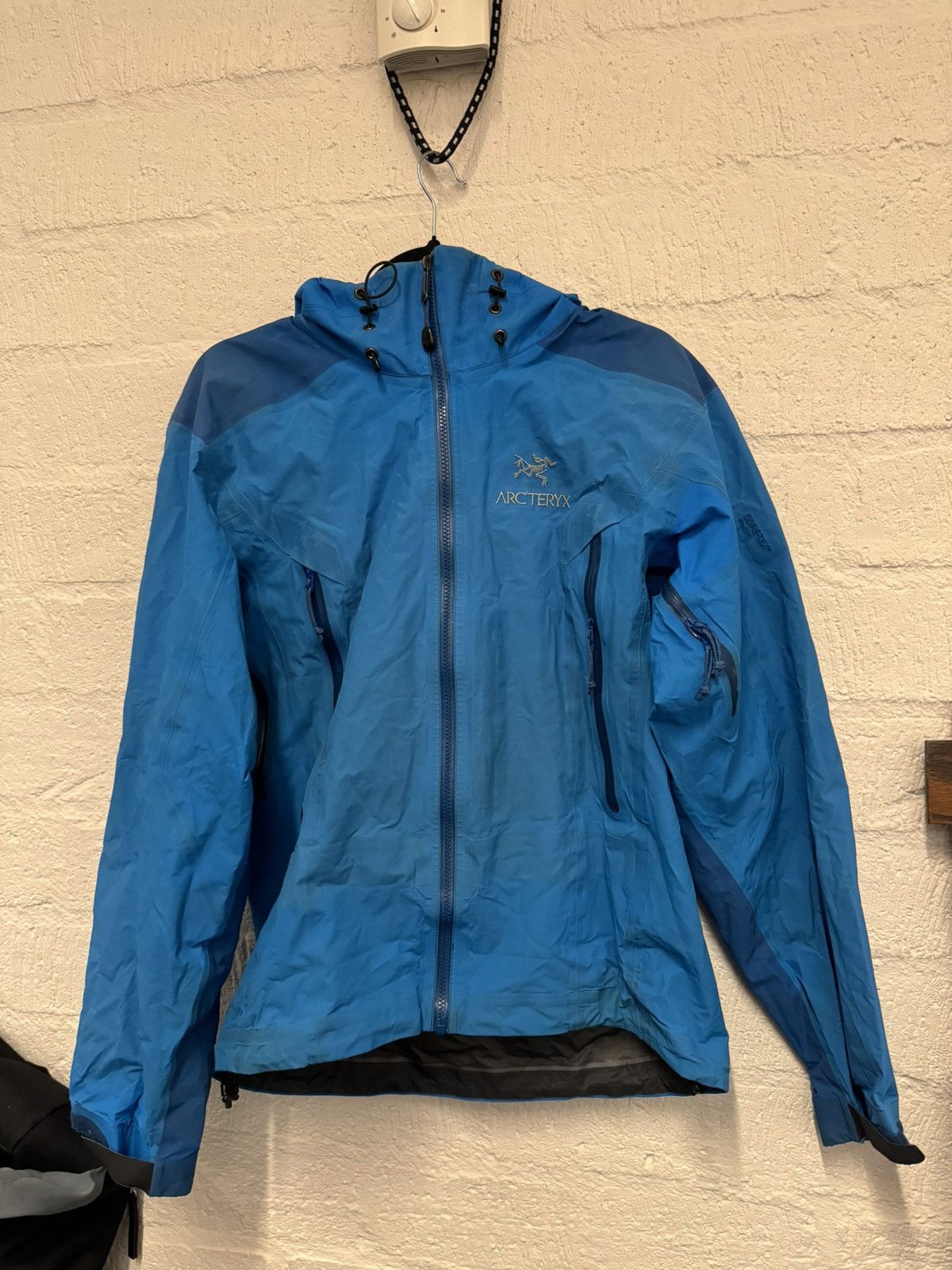 image of Arcteryx x Goretex Arc’Teryx Bèta Ar Gore Tex Pro Shell Jacket Vintage in Blue, Men's (Size Medium)