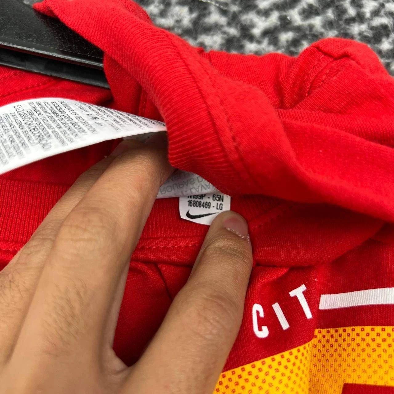 Nike Nike Shirt Men Red Kansas City Chiefs Crew Neck Cotton New L Size US L / EU 52-54 / 3 - 3 Thumbnail