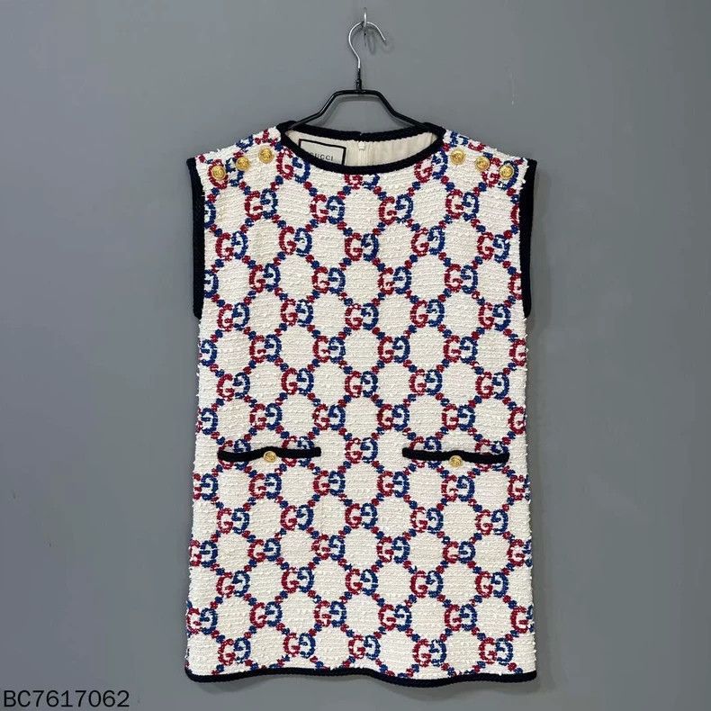 Gucci Gucci Sleeveless Dress with Logo Pattern - dmc Size US 38 / EU 54 - 1 Thumbnail