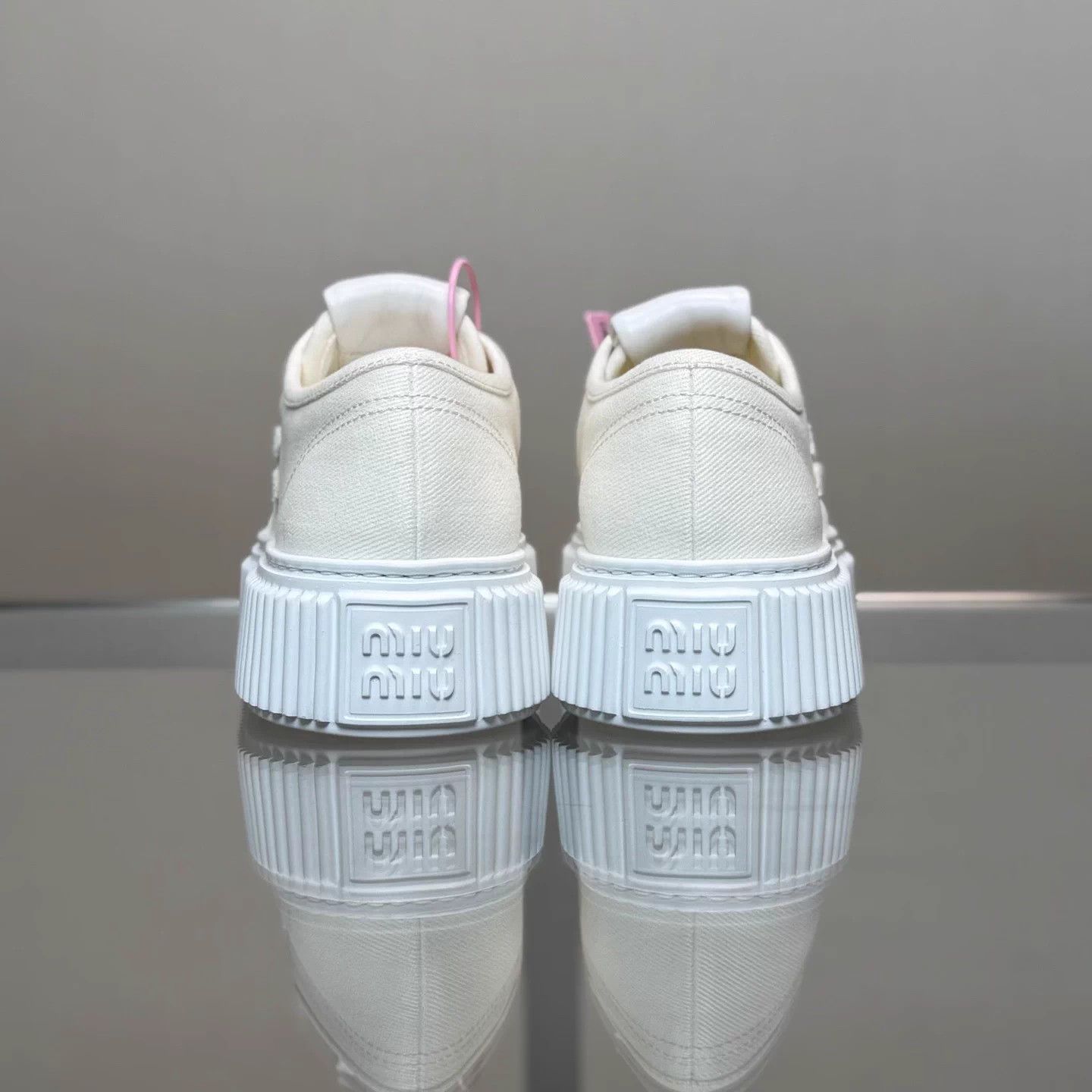 Miu Miu Miu Miu 25 ivory canvas cookie sneakers 38 Size US 7 / IT 37 - 4 Thumbnail