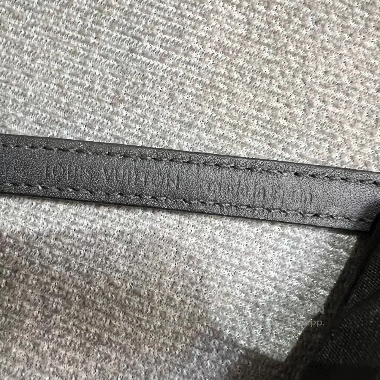 Louis Vuitton Louis Vuitton Black Checkerboard Bracelet. Size ONE SIZE - 5 Thumbnail